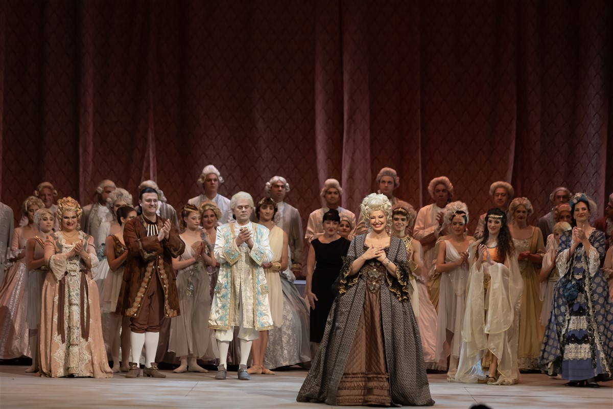 We share moments from the premiere of “Adriana Lecouvreur” on 29.11.2024