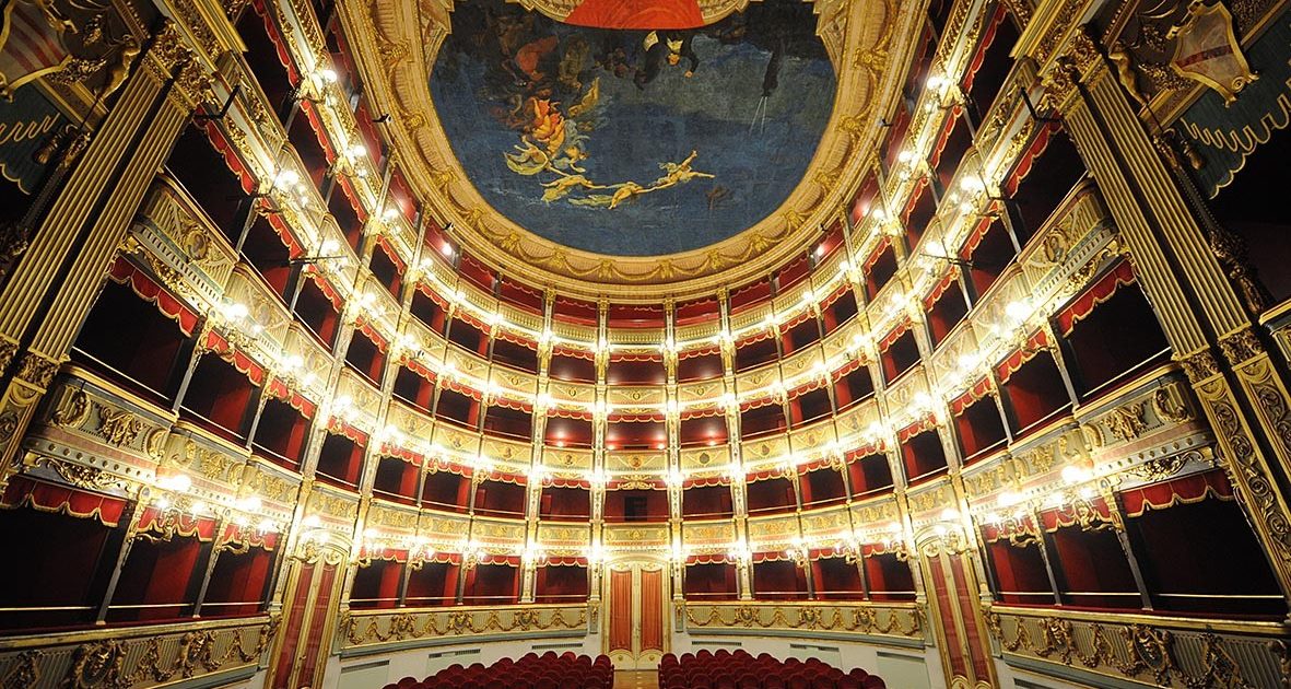 From the 4th to the 8th of December, “The Nutcracker” performances brought the Christmas spirit to the “Giuseppe Verdi” theater in Salerno