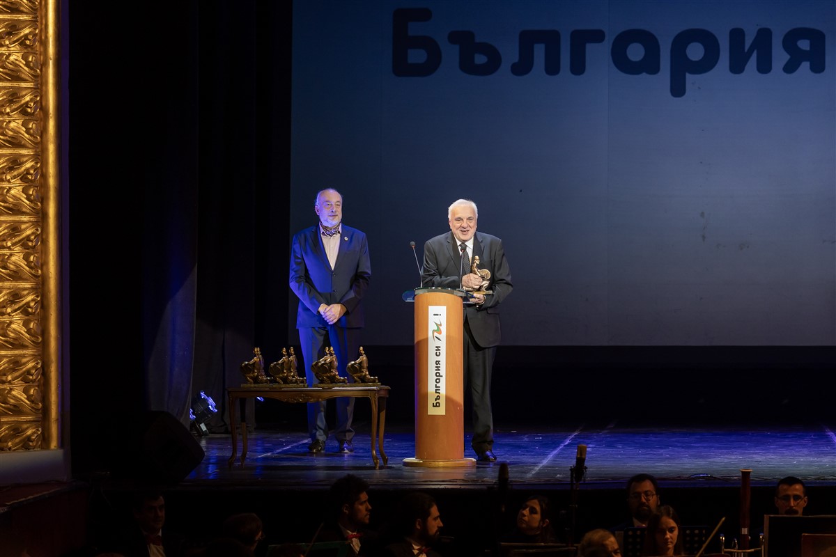 Photo: Престижна награда за директора на Софийската опера и балет Пламен Карталов