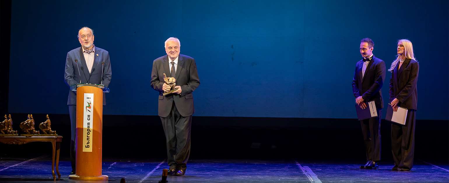 Plamen Kartaloff, director of the Sofia Opera, receives a prestigious award