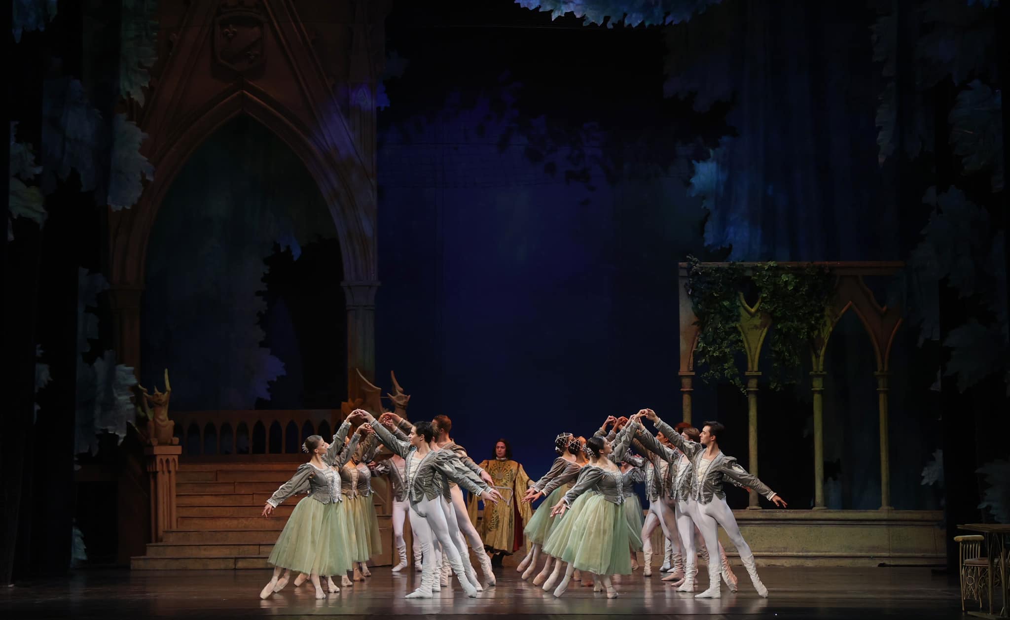 Снимка: ЛЕБЕДОВО ЕЗЕРО / SWAN LAKE by Pyotr Ilyich Tchaikovsky