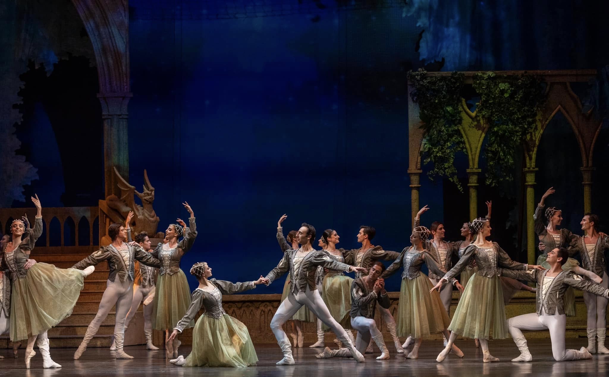 Photo: ЛЕБЕДОВО ЕЗЕРО / SWAN LAKE by Pyotr Ilyich Tchaikovsky