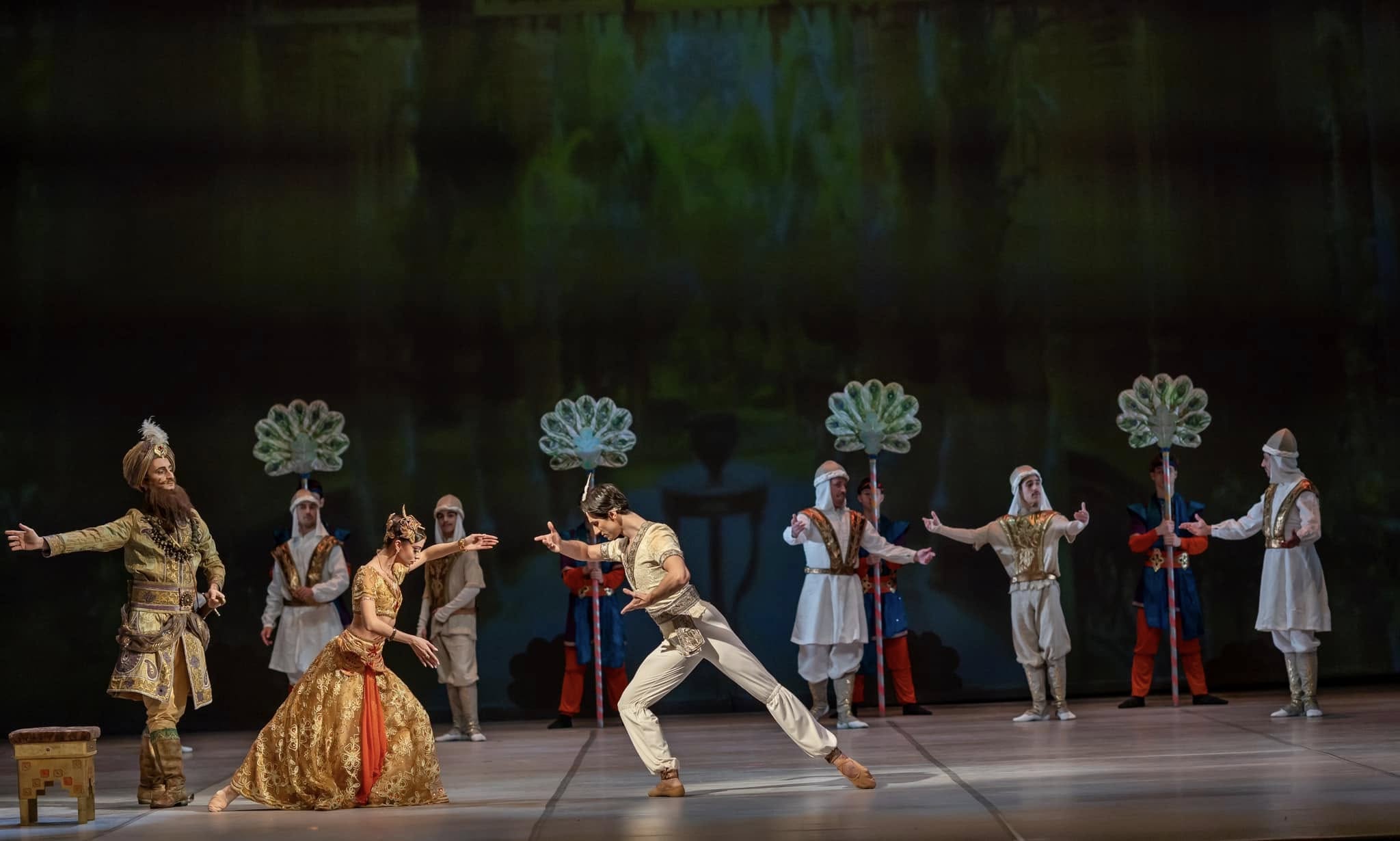 Снимка: БАЯДЕРКА / LA BAYADÈRE Ballet by Ludwig Minkus