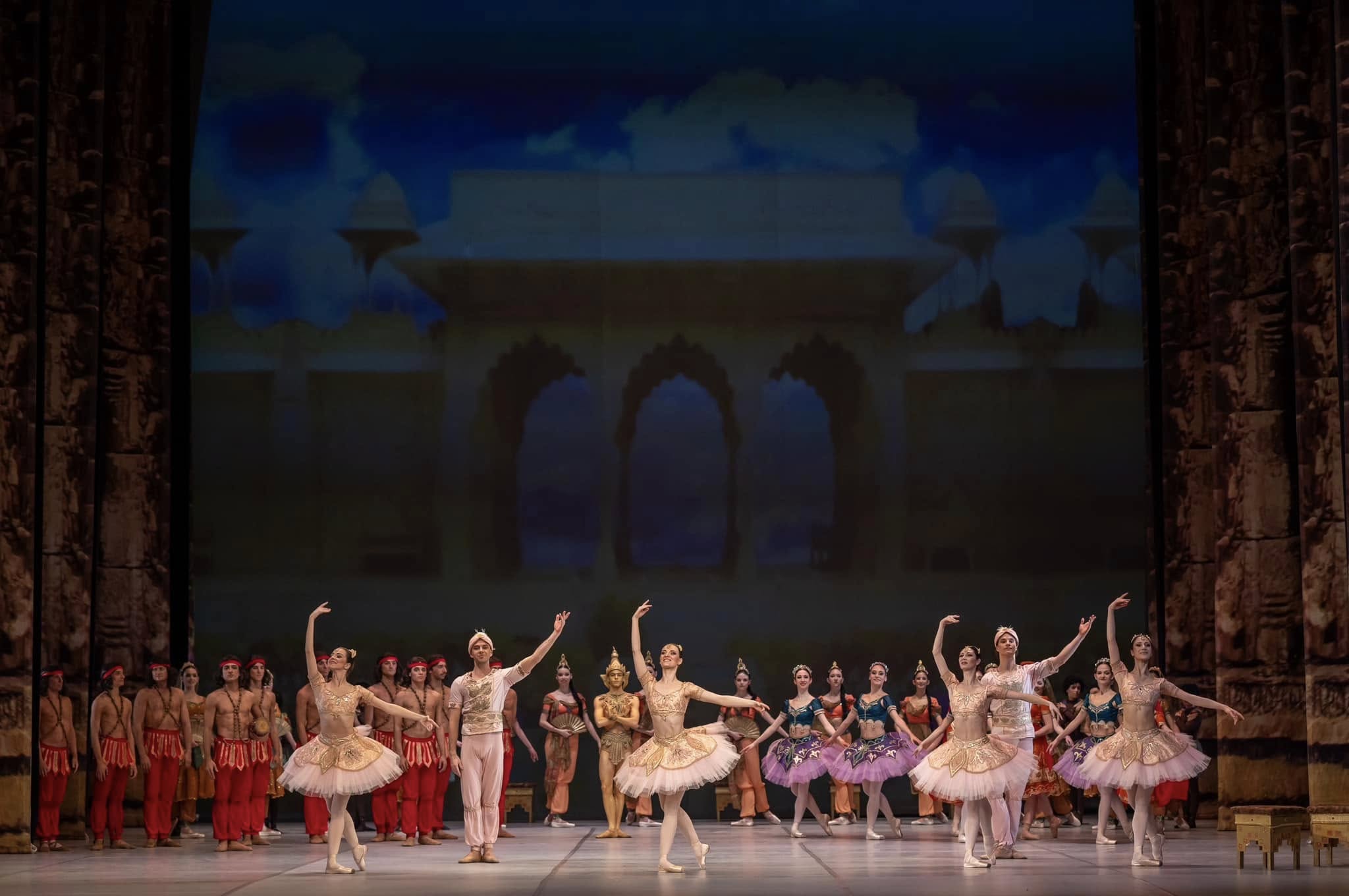 Снимка: БАЯДЕРКА / LA BAYADÈRE Ballet by Ludwig Minkus