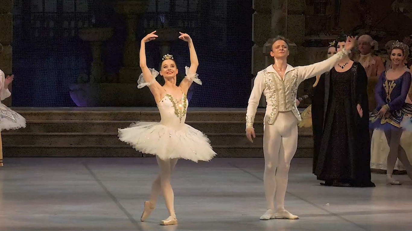 A mind-blowing performance of the ballet “The Sleeping Beauty” with the participation of world-famous ballet stars Maria Kochetkova and Daniil Simkin