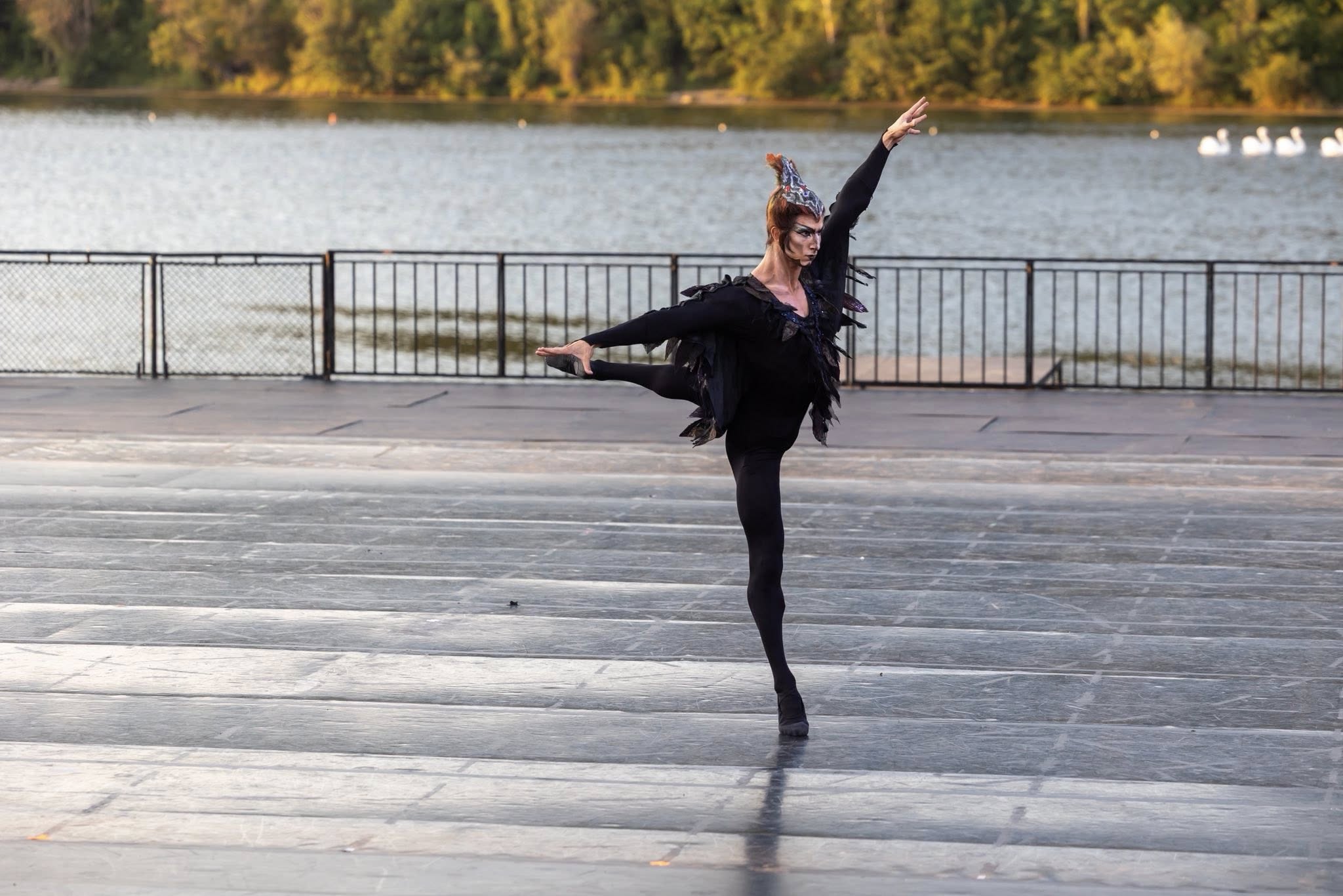Снимка: ЛЕБЕДОВО ЕЗЕРО / SWAN LAKE by Pyotr Ilyich Tchaikovsky