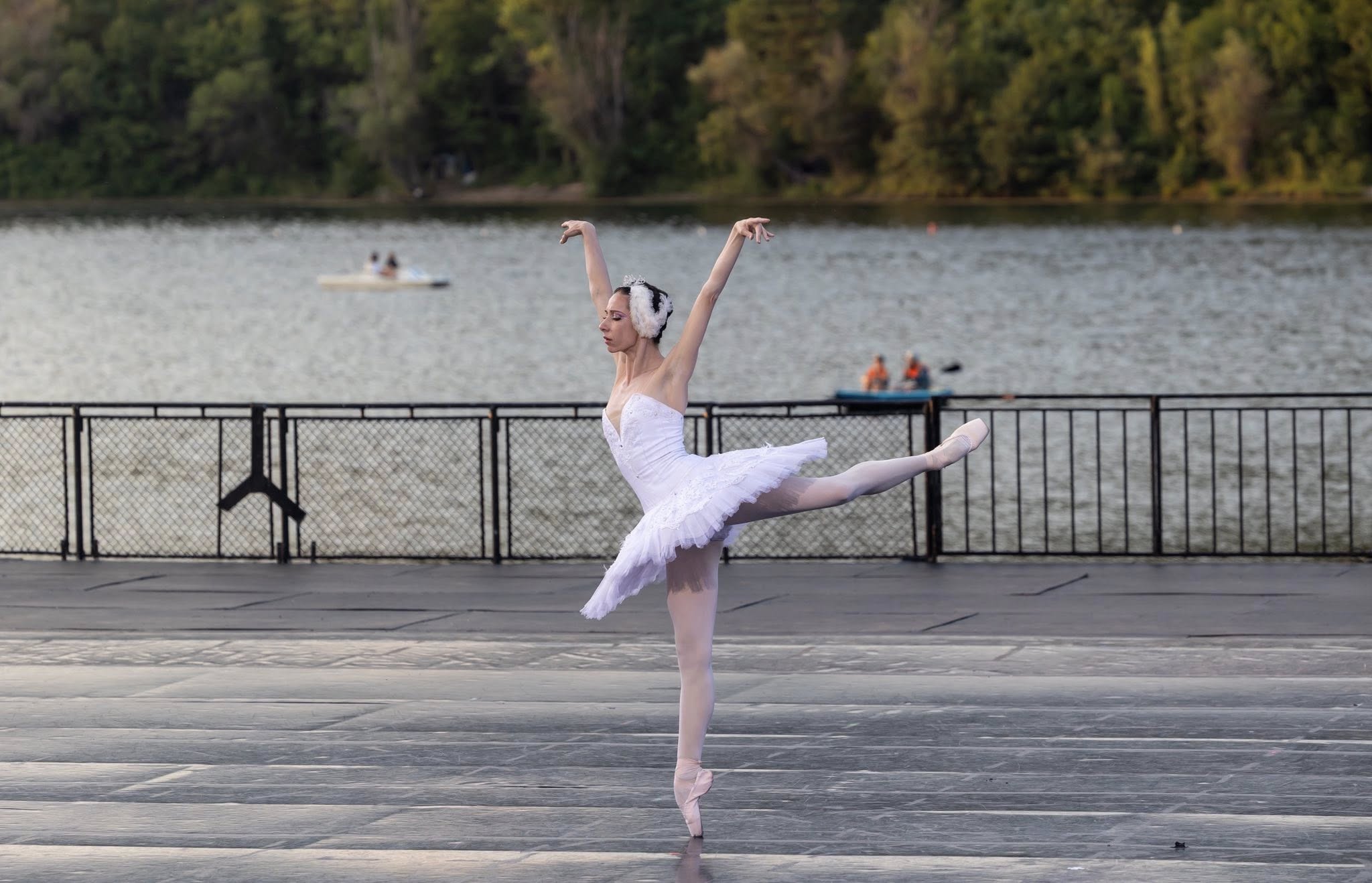 Снимка: ЛЕБЕДОВО ЕЗЕРО / SWAN LAKE by Pyotr Ilyich Tchaikovsky