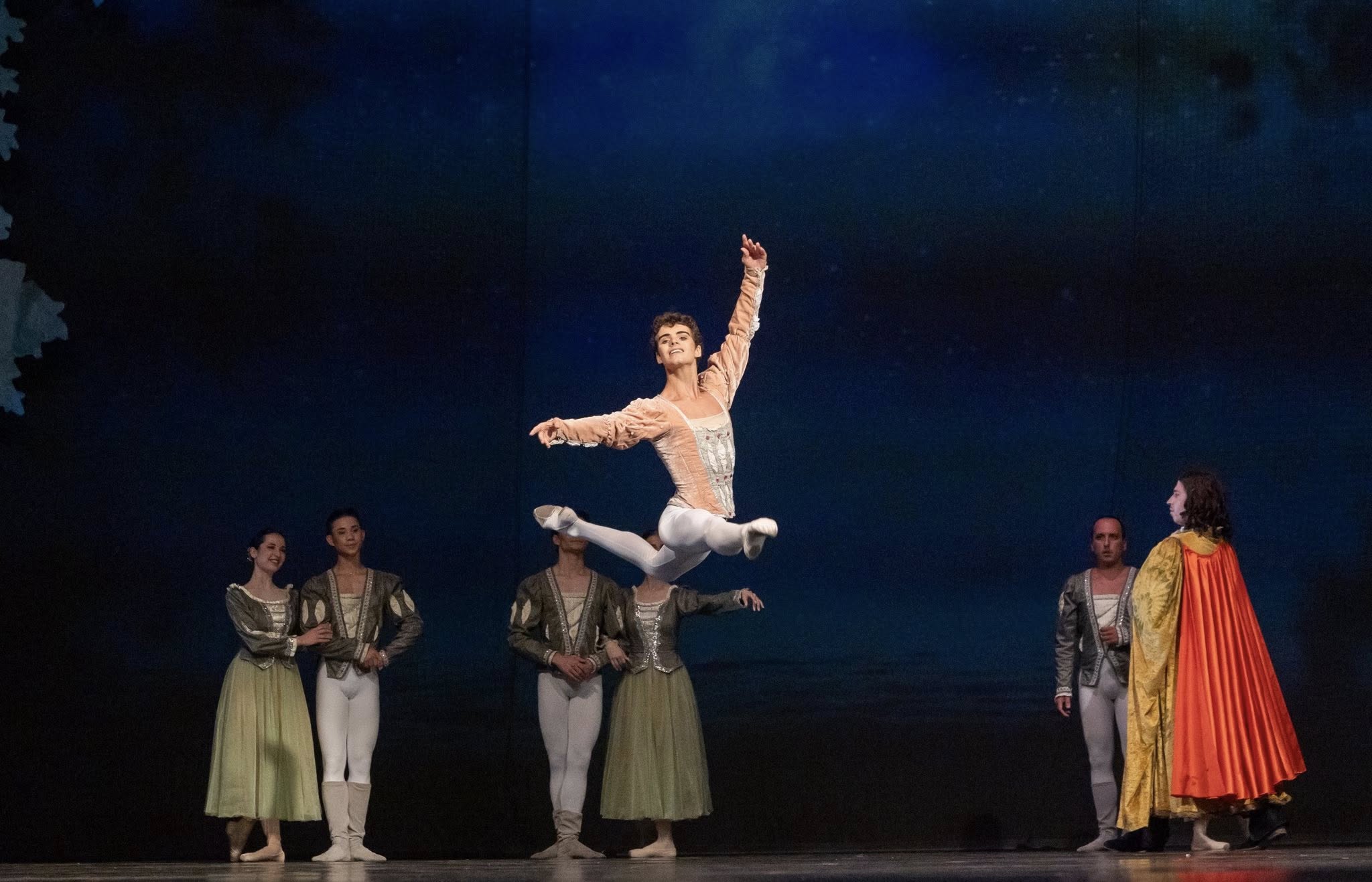 Снимка: ЛЕБЕДОВО ЕЗЕРО / SWAN LAKE by Pyotr Ilyich Tchaikovsky