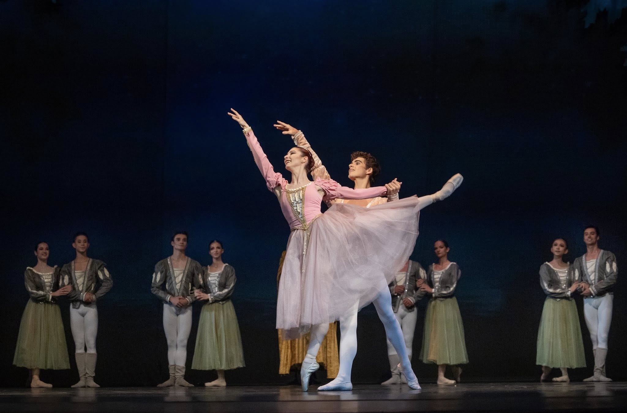 Снимка: ЛЕБЕДОВО ЕЗЕРО / SWAN LAKE by Pyotr Ilyich Tchaikovsky