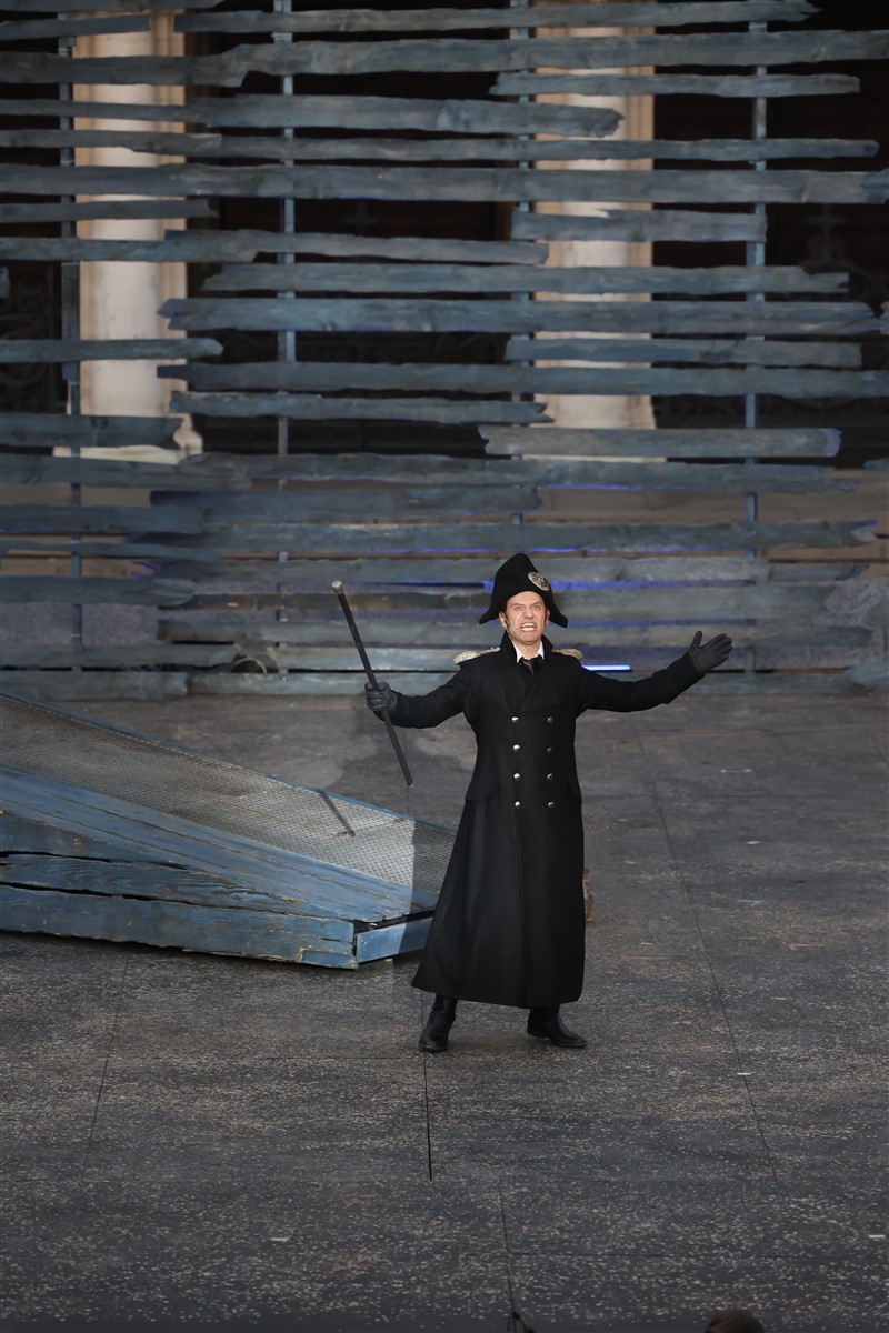 Снимка: КЛЕТНИЦИТЕ / LES MISЕ́RABLES Musical by Claude-Michel Schönberg Alain Boublil