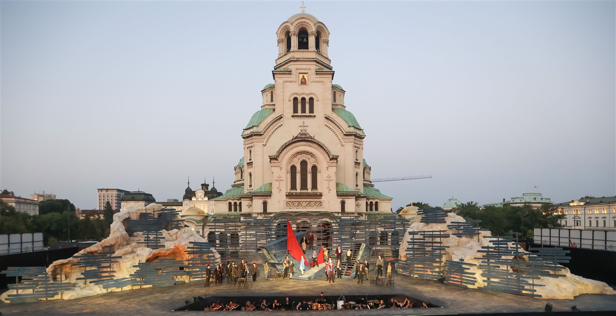 Снимка: КЛЕТНИЦИТЕ / LES MISЕ́RABLES Musical by Claude-Michel Schönberg Alain Boublil