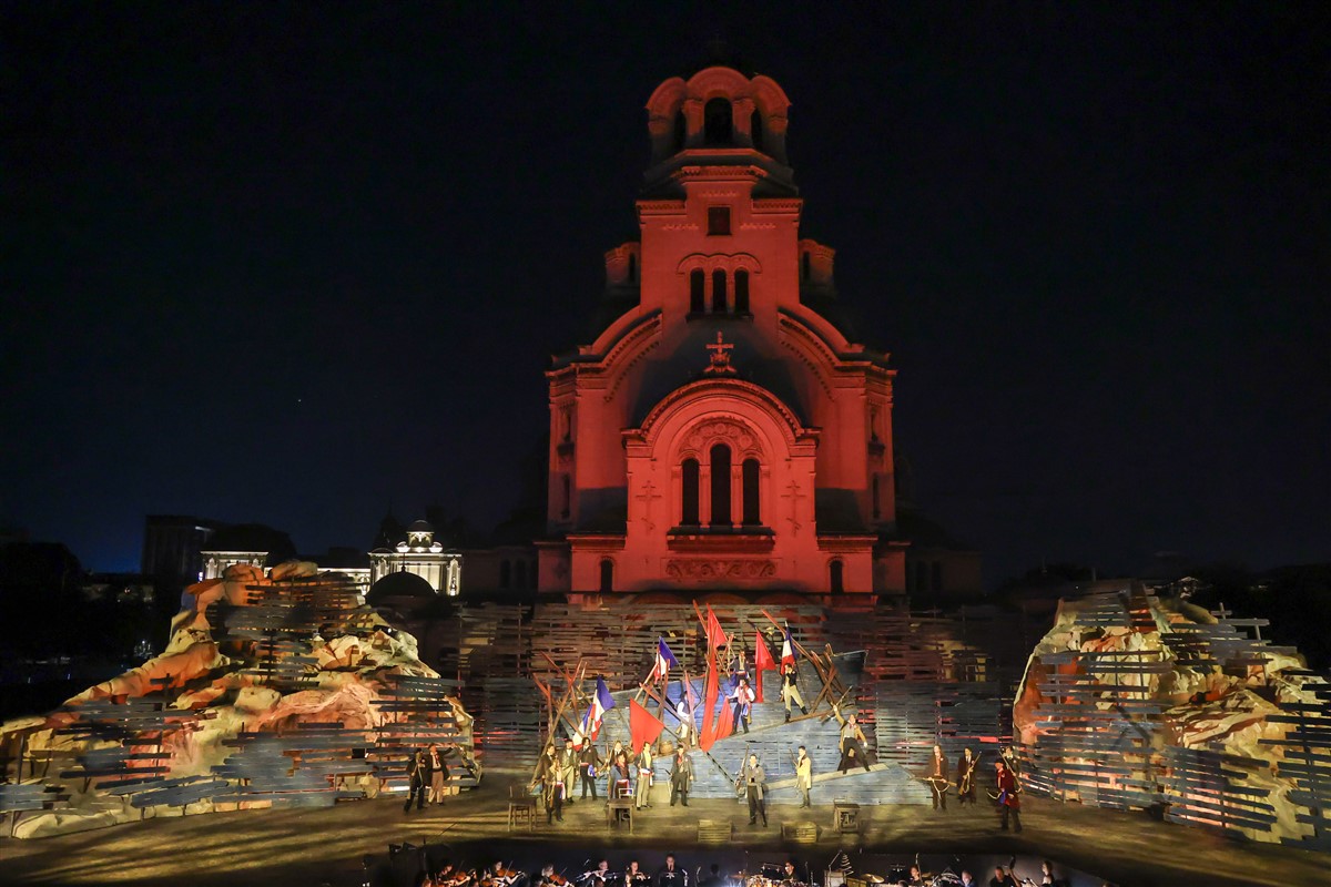 Снимка: КЛЕТНИЦИТЕ / LES MISЕ́RABLES Musical by Claude-Michel Schönberg Alain Boublil