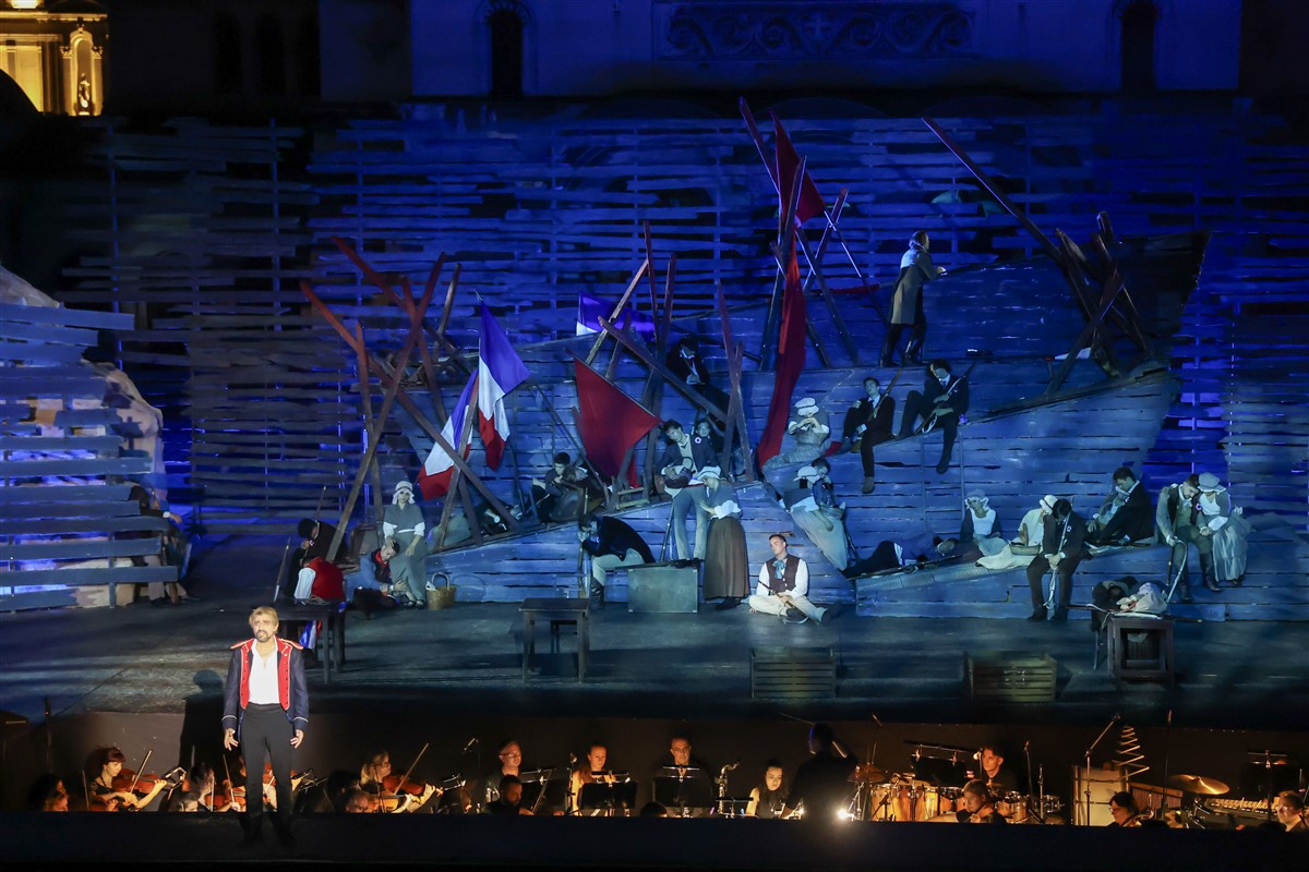 Снимка: КЛЕТНИЦИТЕ / LES MISЕ́RABLES Musical by Claude-Michel Schönberg Alain Boublil