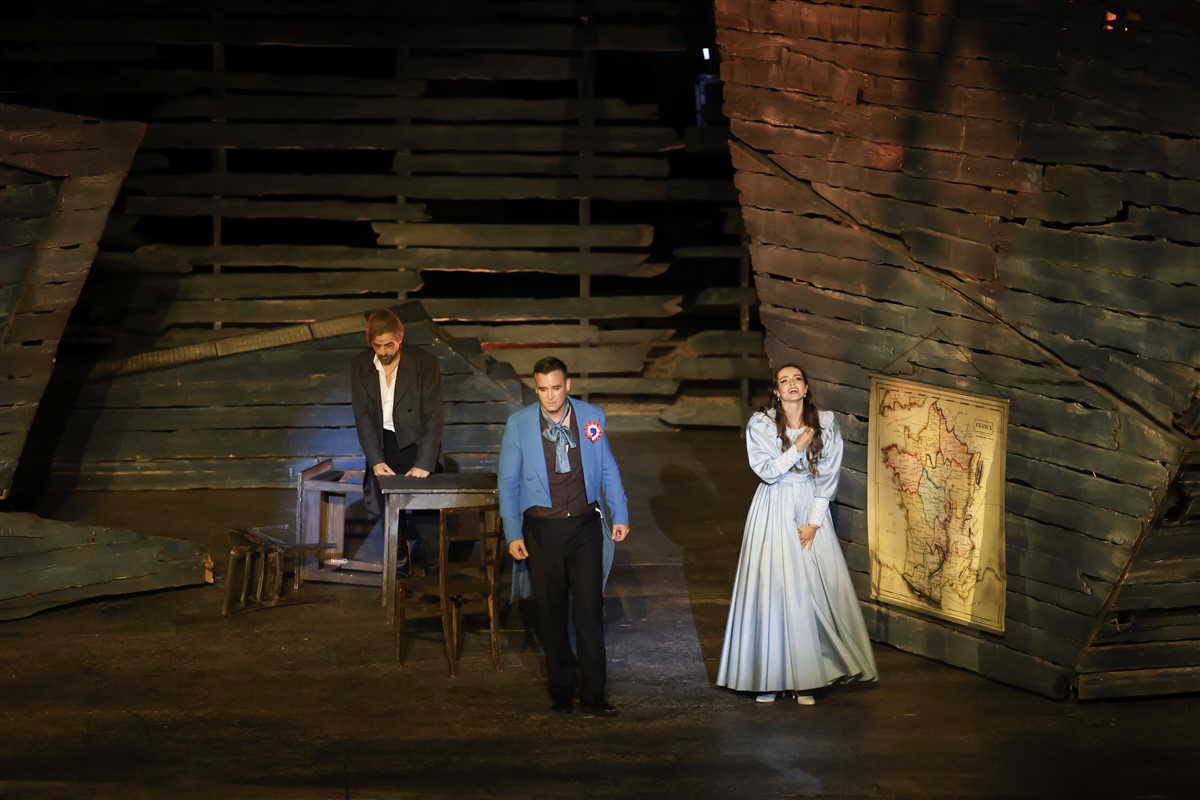 Снимка: КЛЕТНИЦИТЕ / LES MISЕ́RABLES Musical by Claude-Michel Schönberg Alain Boublil