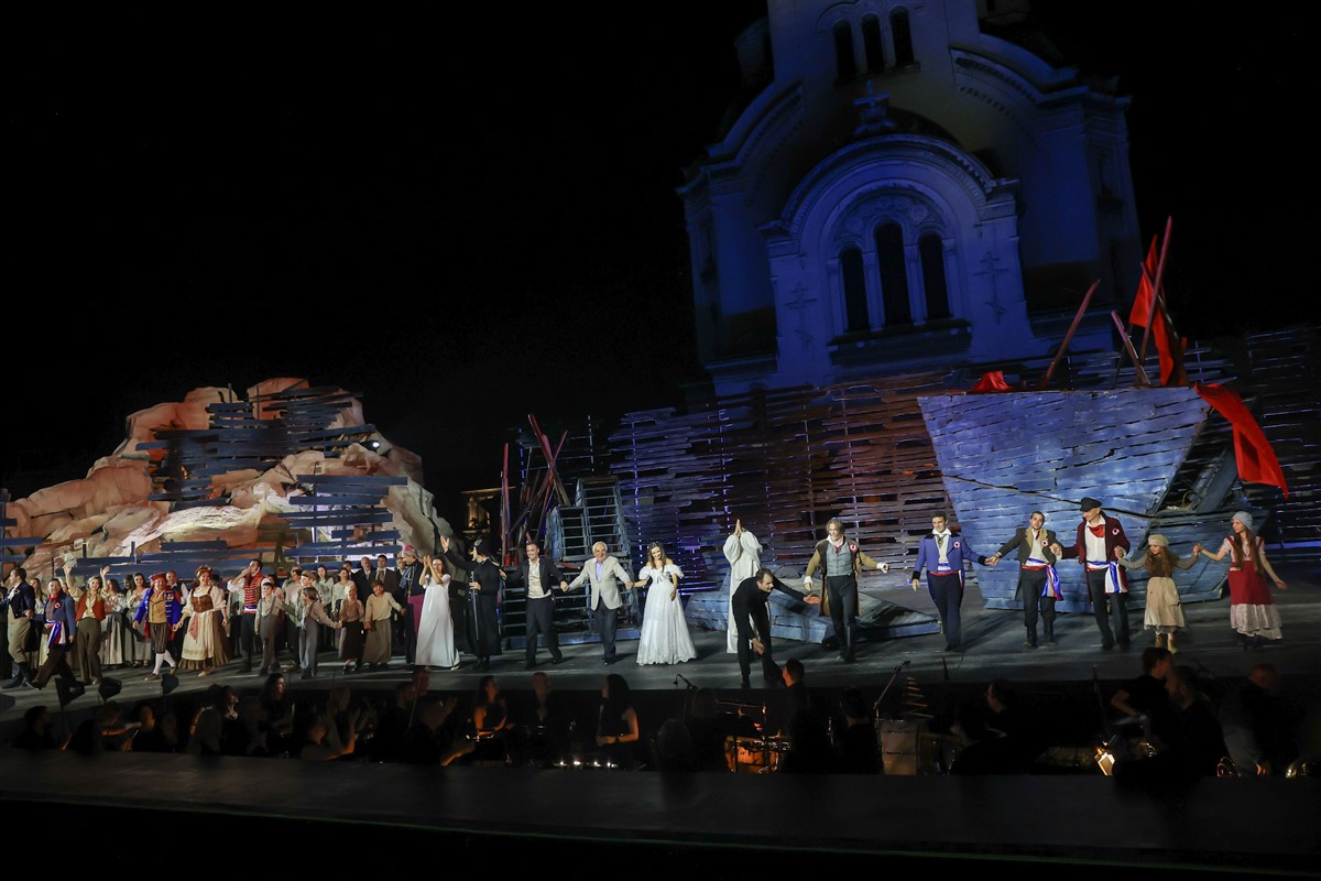 Снимка: КЛЕТНИЦИТЕ / LES MISЕ́RABLES Musical by Claude-Michel Schönberg Alain Boublil