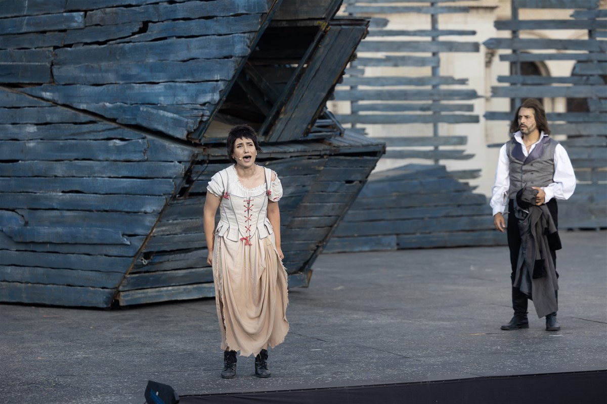 Снимка: КЛЕТНИЦИТЕ / LES MISЕ́RABLES Musical by Claude-Michel Schönberg Alain Boublil