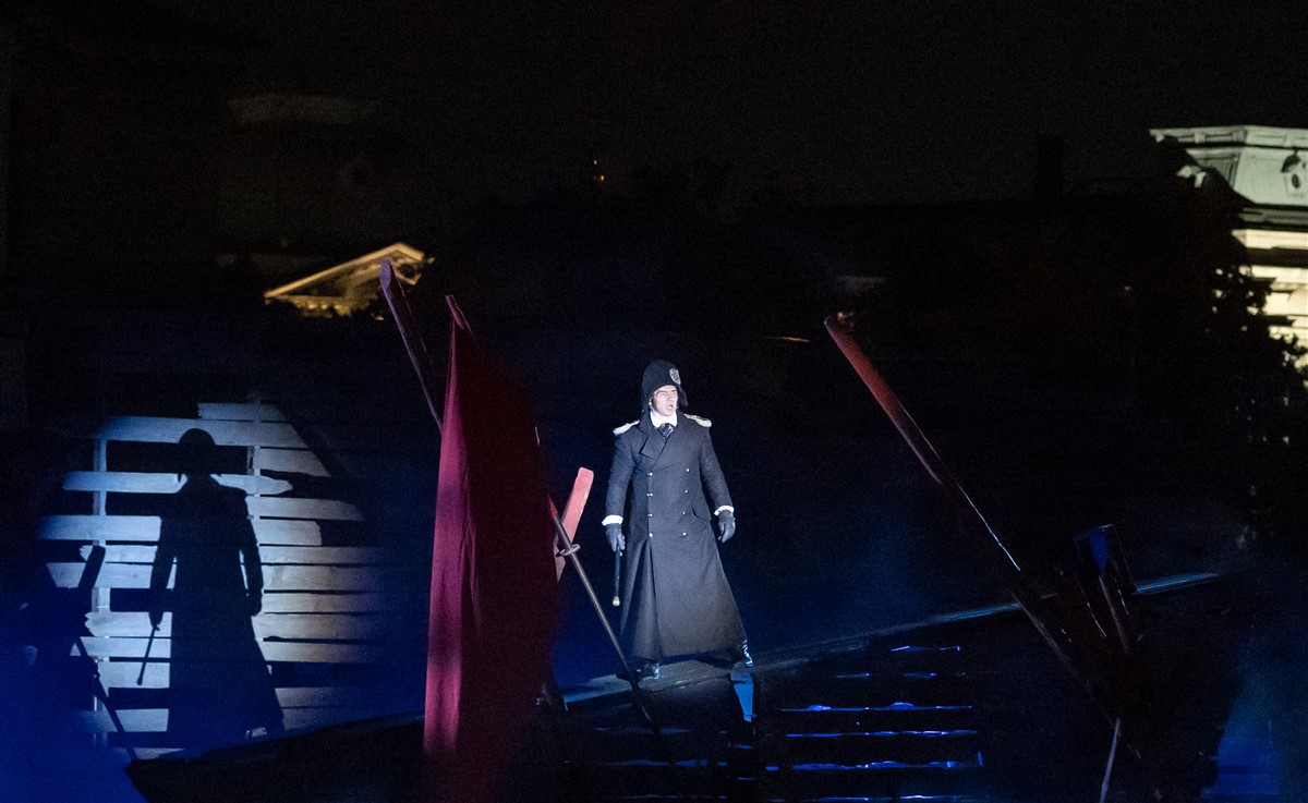 Снимка: КЛЕТНИЦИТЕ / LES MISЕ́RABLES Musical by Claude-Michel Schönberg Alain Boublil