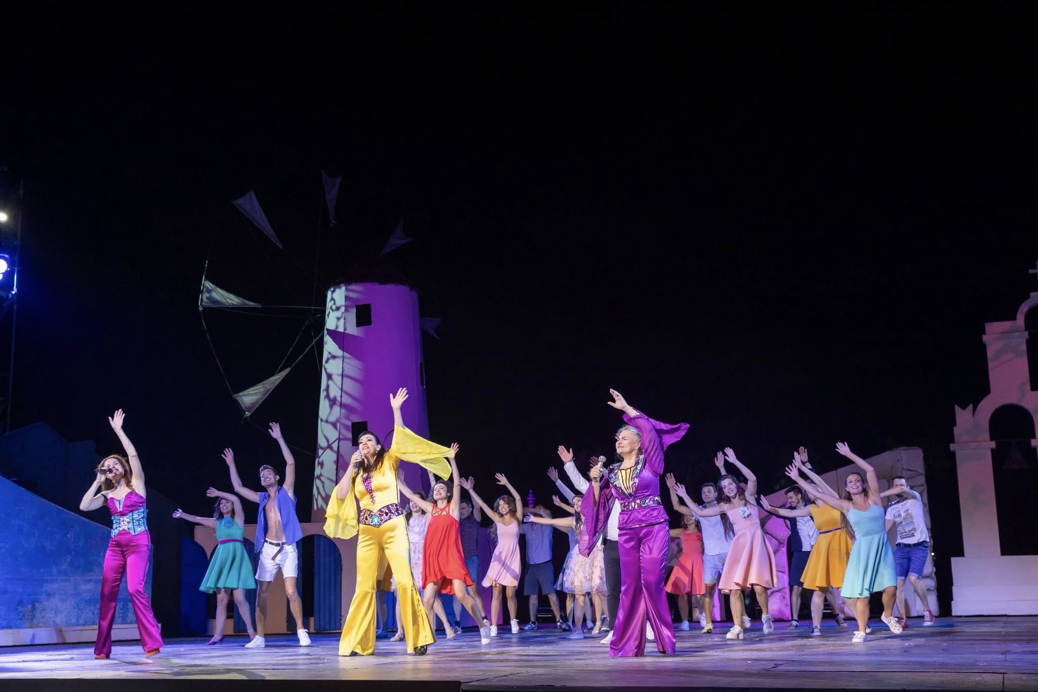 Photo: MAMMA MIA! - Musical by Benny Andersson, Björn Ulvaeus, Director Plamen Kartaloff