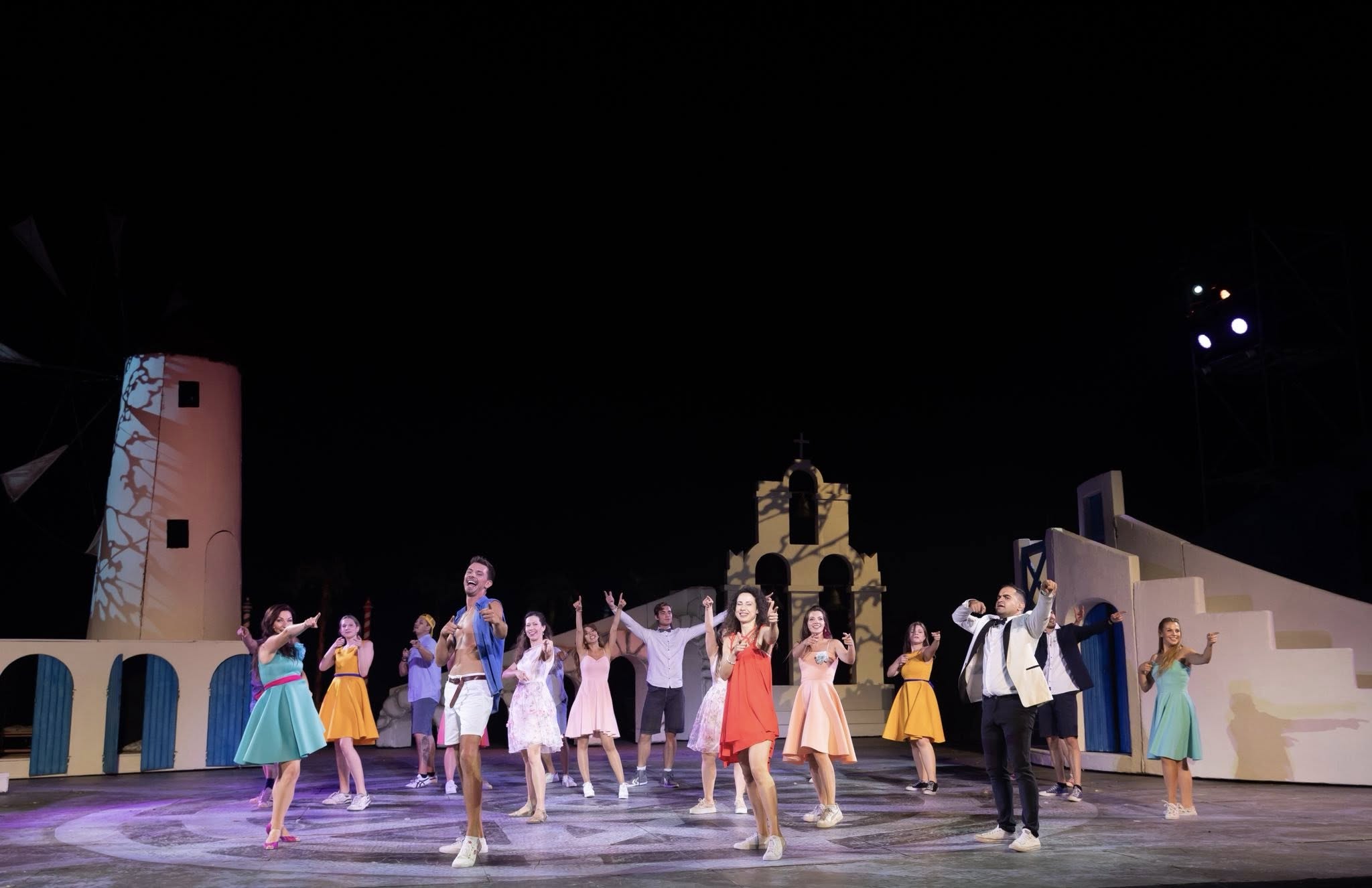 Снимка: MAMMA MIA! - Musical by Benny Andersson, Björn Ulvaeus, Director Plamen Kartaloff