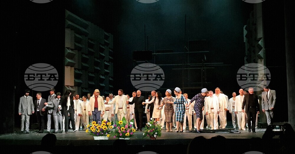 Загребската опера представи в София операта „Ленън“