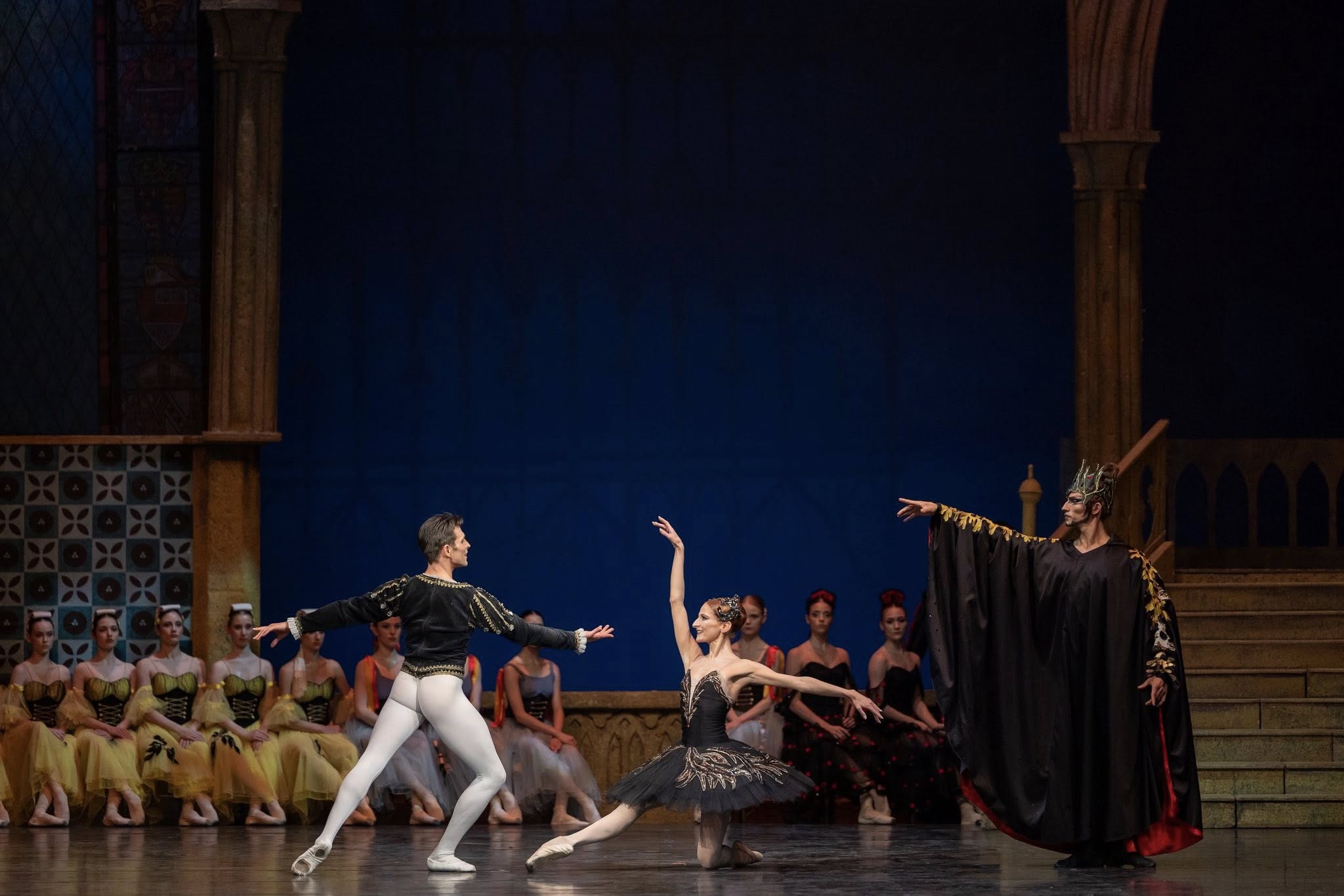 Снимка: ЛЕБЕДОВО ЕЗЕРО / SWAN LAKE by Pyotr Ilyich Tchaikovsky