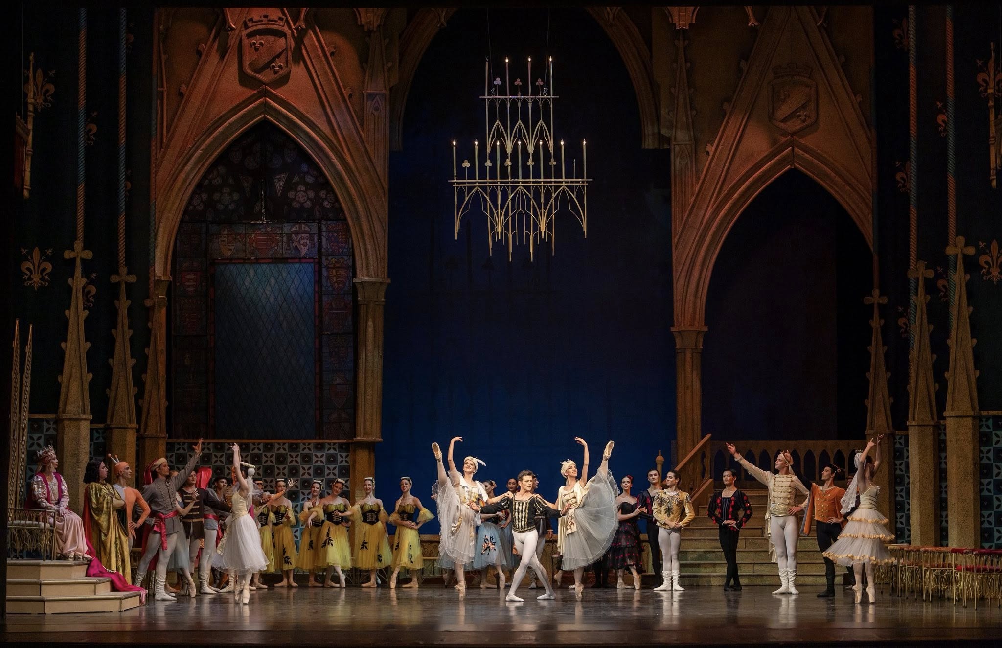 Снимка: ЛЕБЕДОВО ЕЗЕРО / SWAN LAKE by Pyotr Ilyich Tchaikovsky