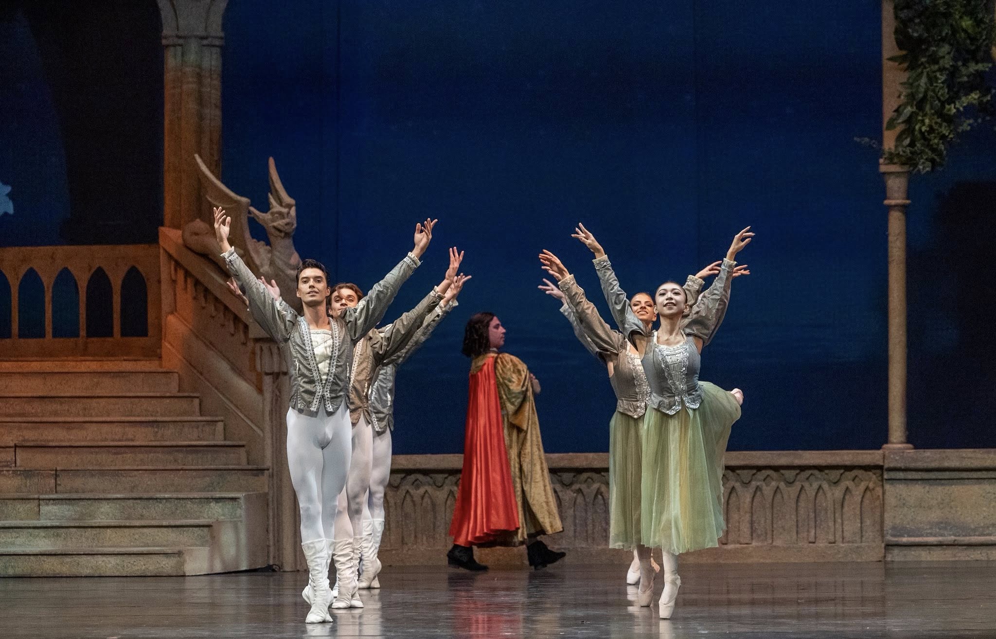 Снимка: ЛЕБЕДОВО ЕЗЕРО / SWAN LAKE by Pyotr Ilyich Tchaikovsky