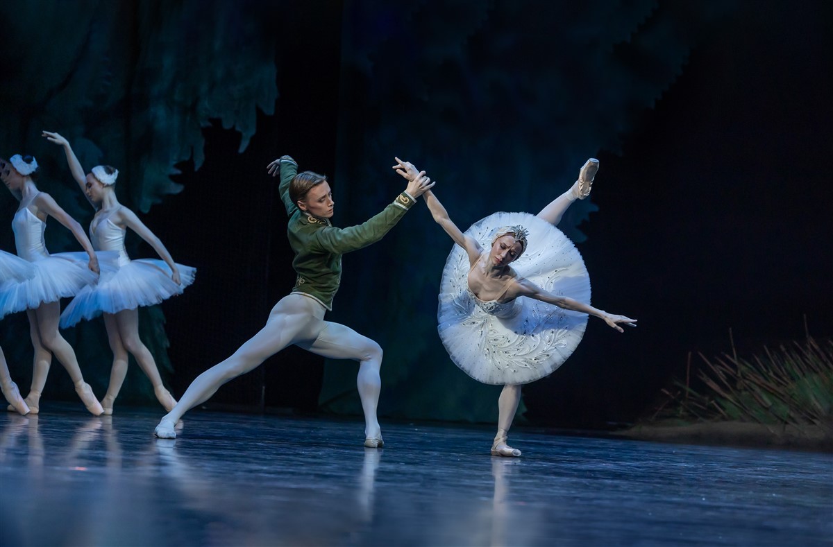 Photo: ЛЕБЕДОВО ЕЗЕРО / SWAN LAKE by Pyotr Ilyich Tchaikovsky