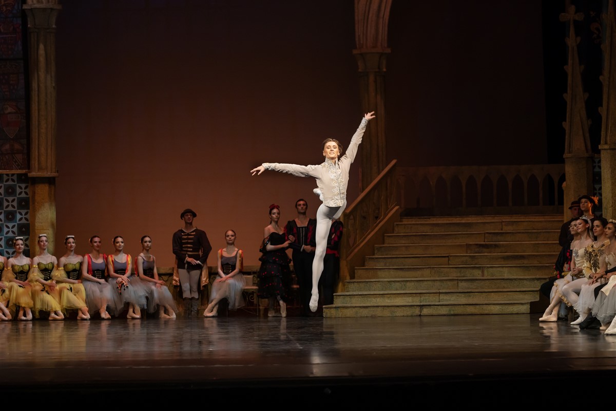 Photo: ЛЕБЕДОВО ЕЗЕРО / SWAN LAKE by Pyotr Ilyich Tchaikovsky