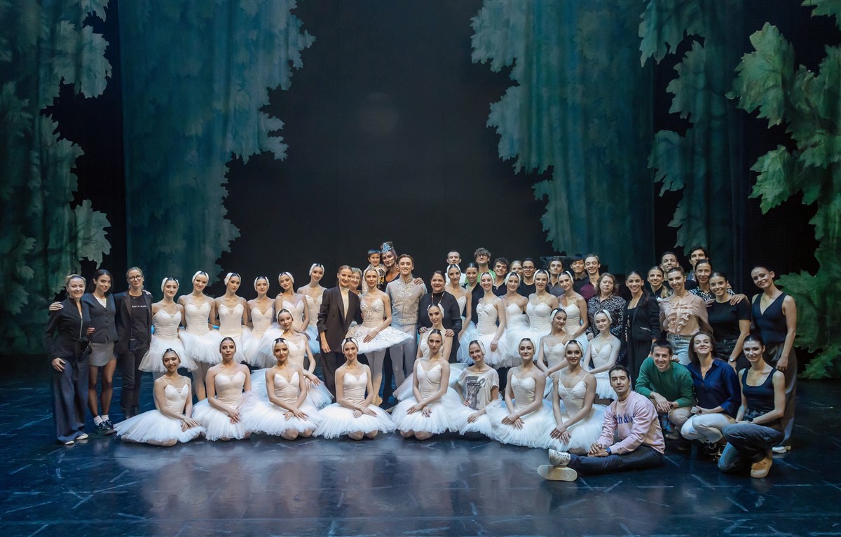 Photo: ЛЕБЕДОВО ЕЗЕРО / SWAN LAKE by Pyotr Ilyich Tchaikovsky