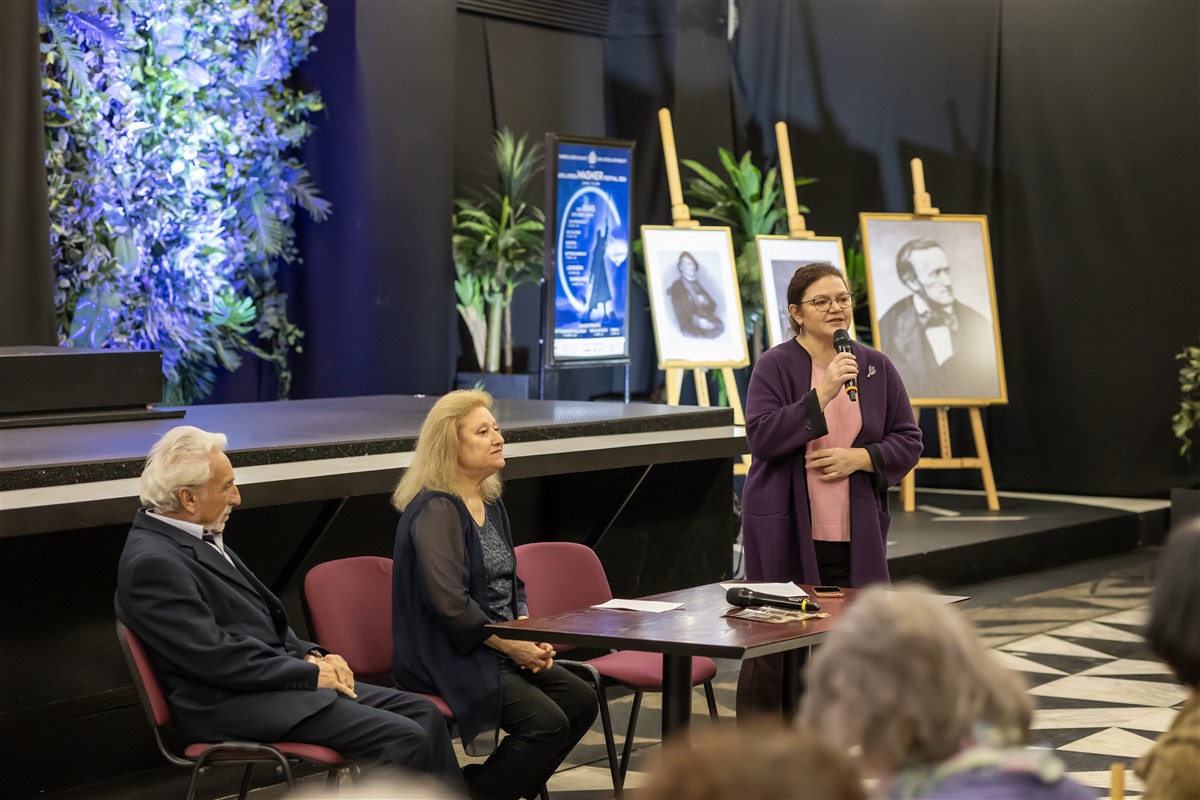 Снимка: Първа среща с публиката за новия сезон