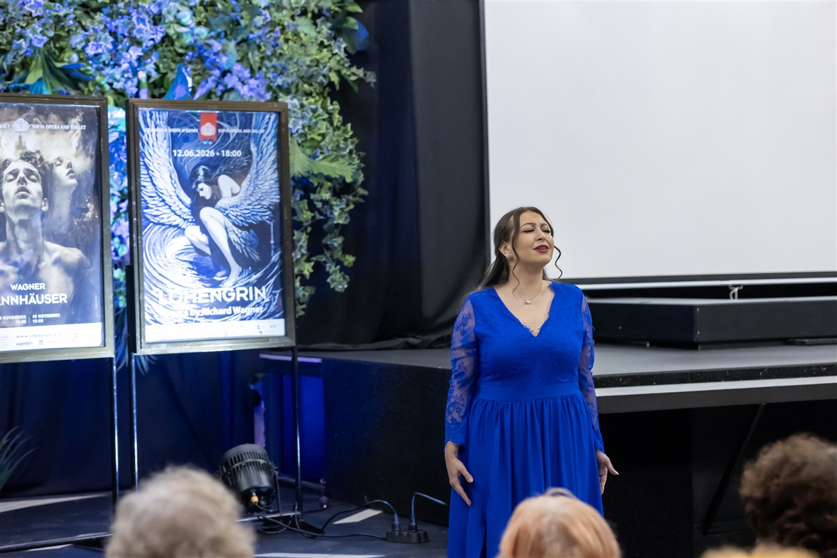 Снимка: Първа среща с публиката за новия сезон