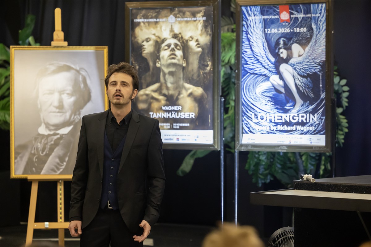 Снимка: Първа среща с публиката за новия сезон