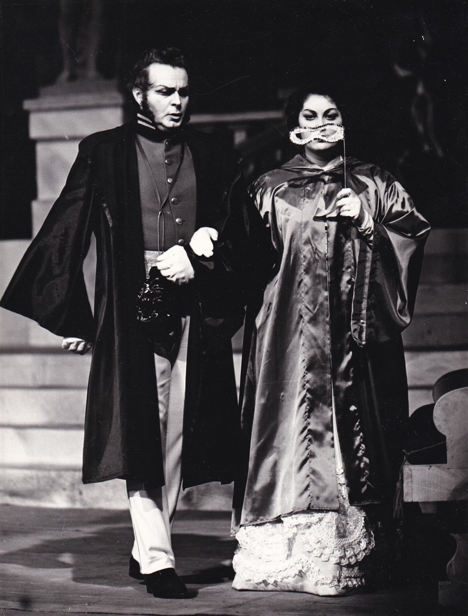 Снимка: Стефка Евстатиева, Никола Василев - Бал с маски - Джузепе Верди