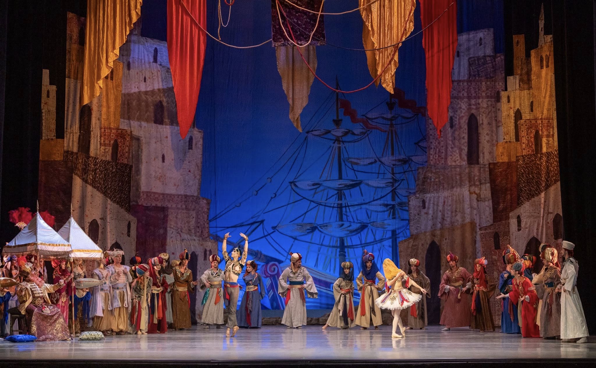 Снимка: КОРСАР / LE CORSAIRE Ballet by Adolphe Adam