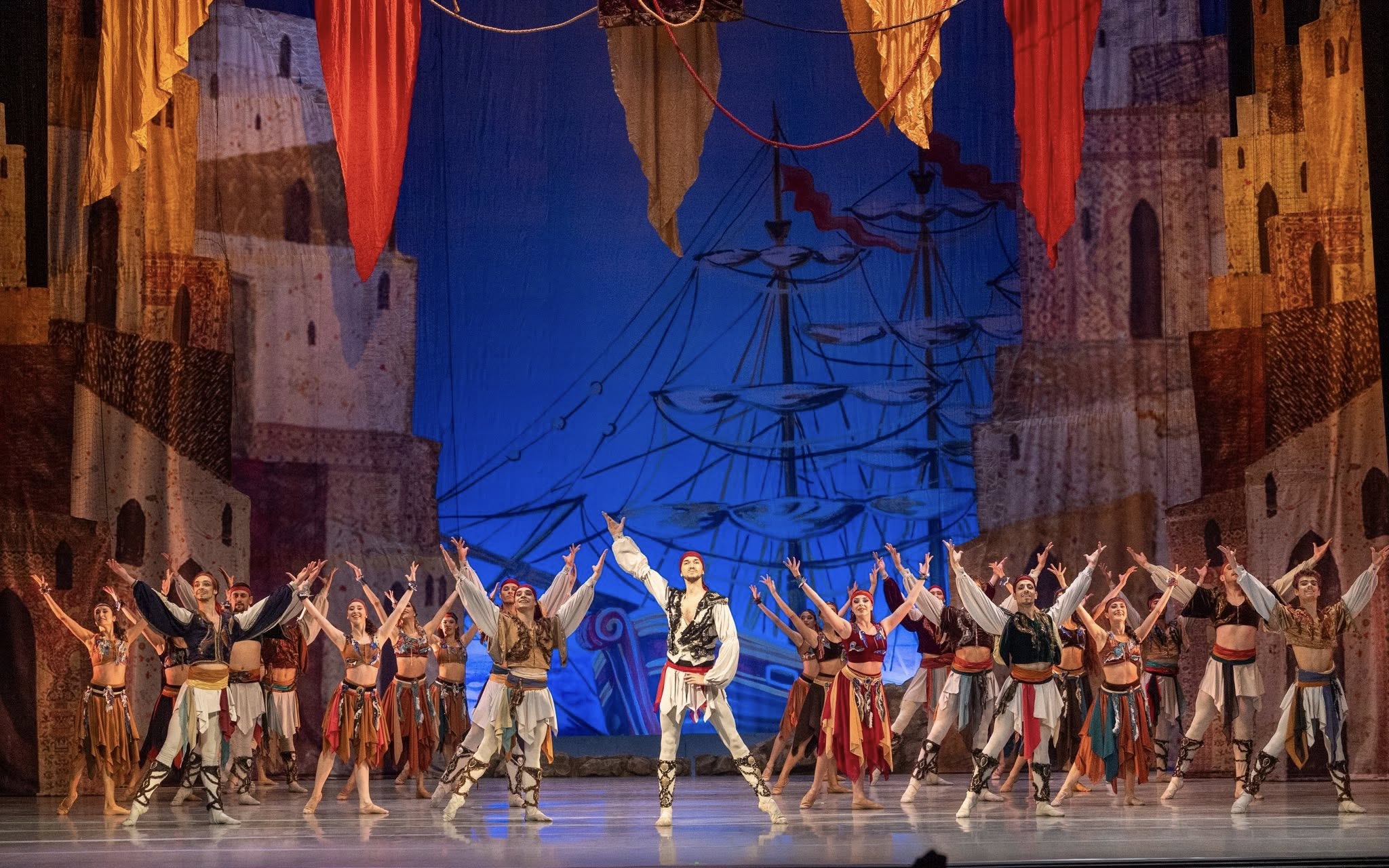 Снимка: КОРСАР / LE CORSAIRE Ballet by Adolphe Adam