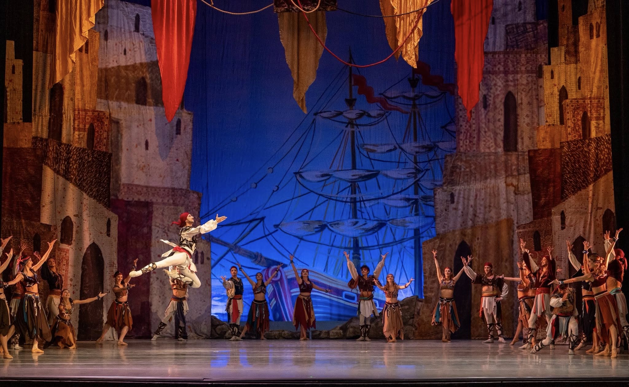 Снимка: КОРСАР / LE CORSAIRE Ballet by Adolphe Adam