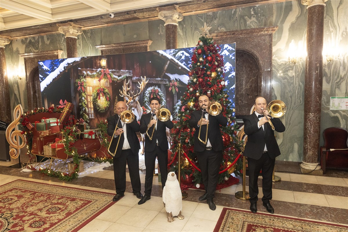 Снимка: Тромбонистите на Софийската опера с нови инструменти