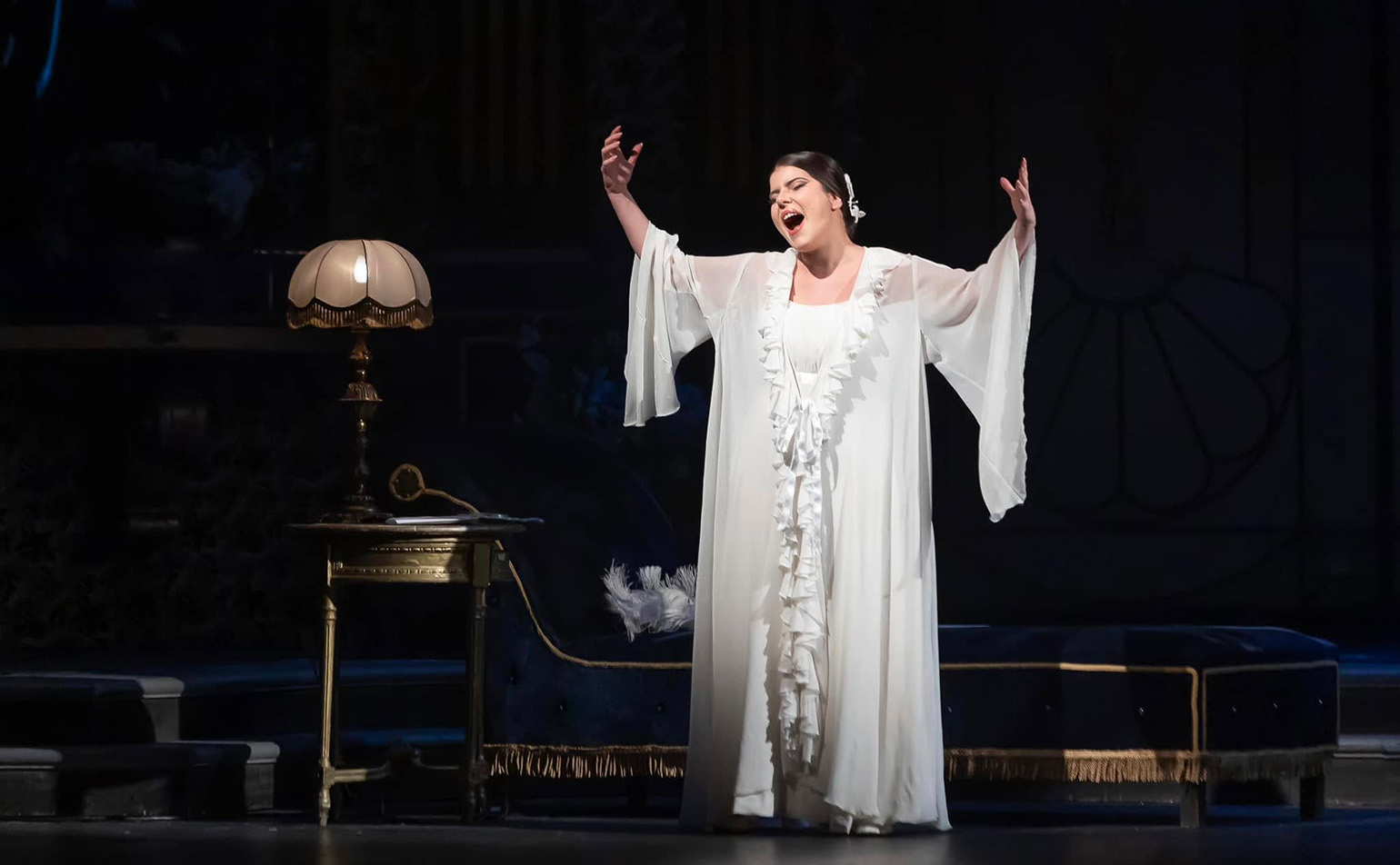 Мила Михова като Виолета в „Травиата“! ✨🎭
