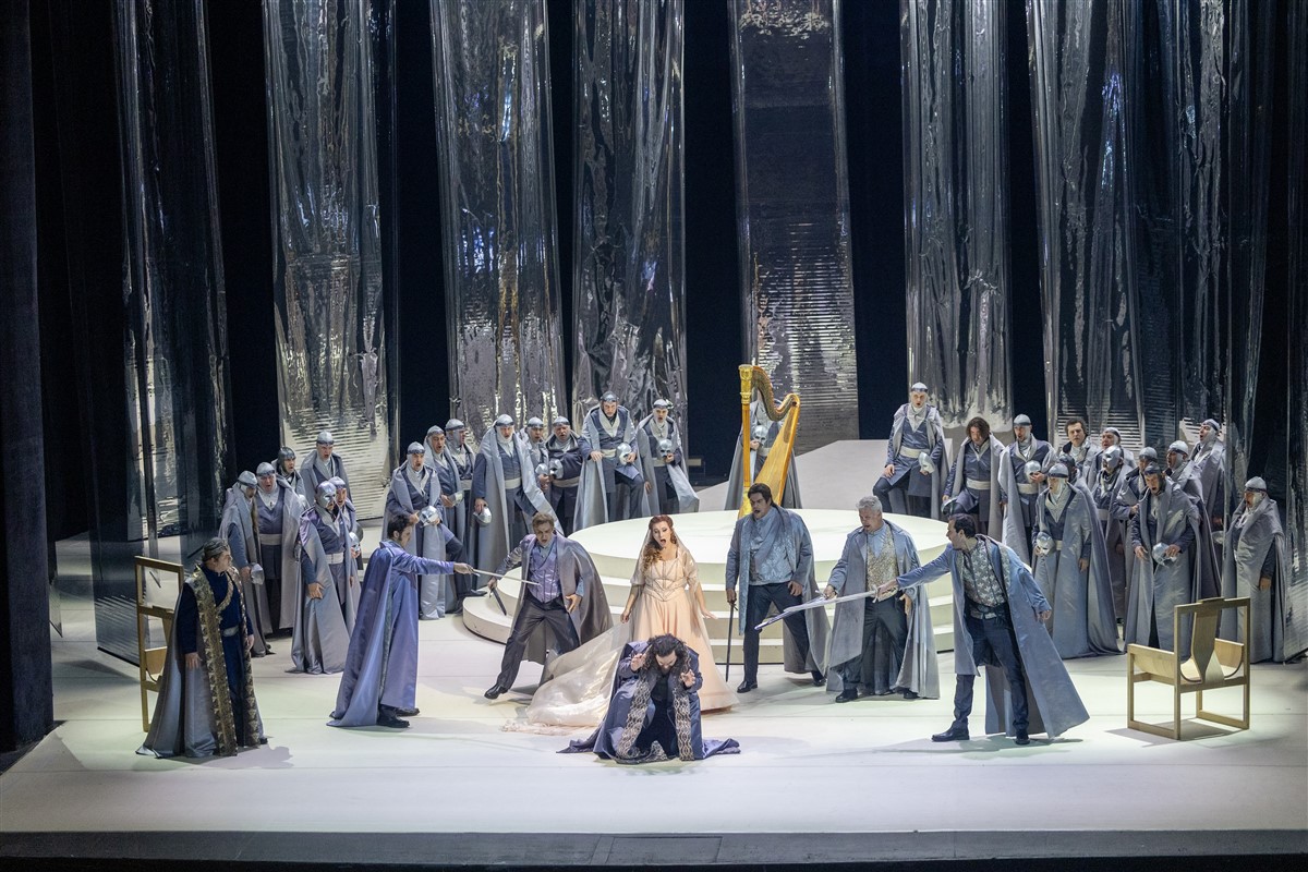 С вълнение споделяме впечатленията на нашата публика от последните спектакли на операта „Танхойзер“ от Рихард Вагнер