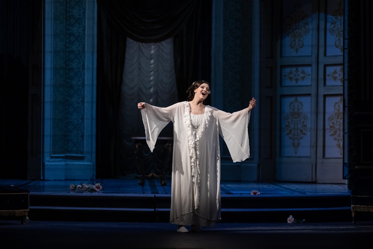 Снимка: ТРАВИАТА / LA TRAVIATA by Giuseppe Verdi