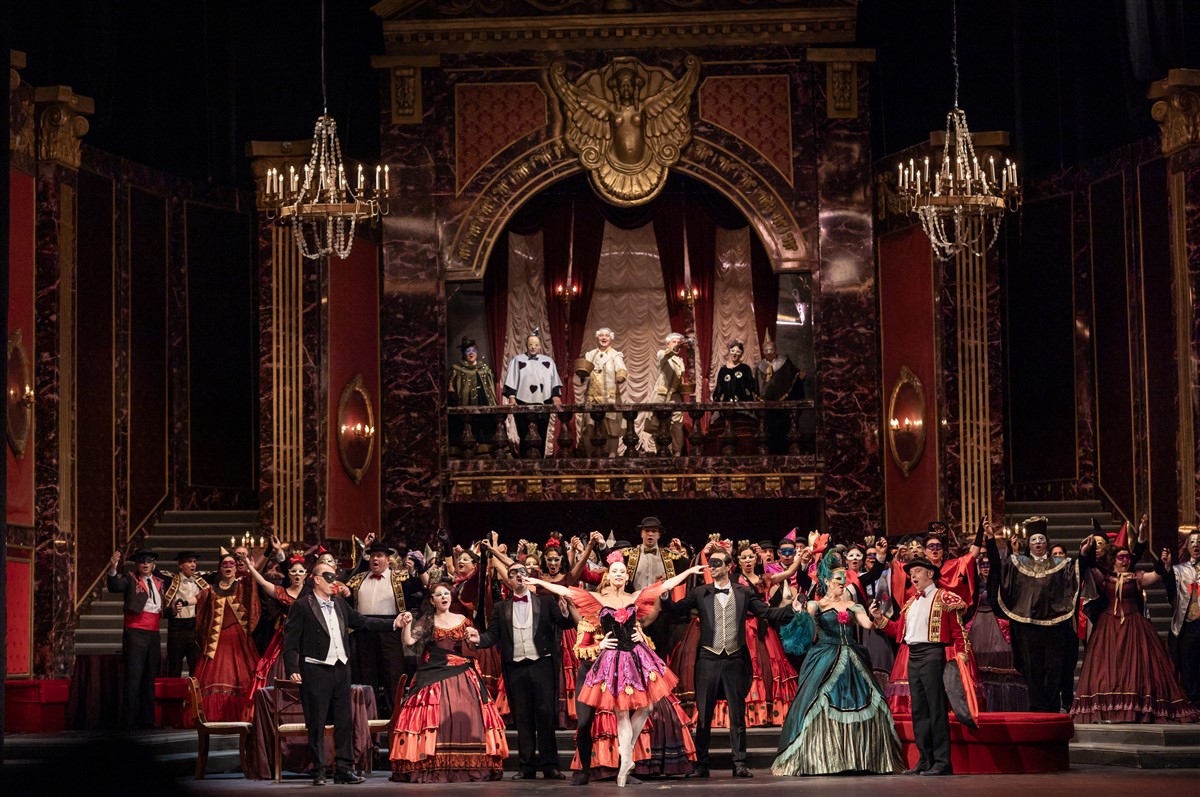 Снимка: ТРАВИАТА / LA TRAVIATA by Giuseppe Verdi