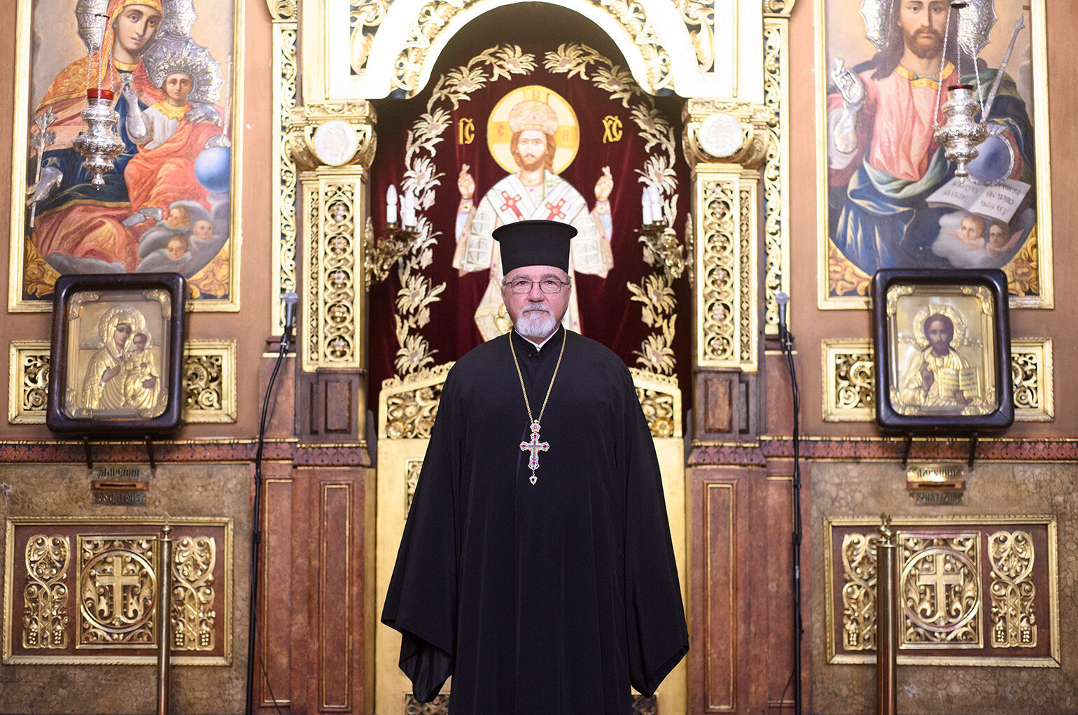 Отец Кирил Попов: „Да преживеем благодатните Рождественски дни като едно голямо семейство!“