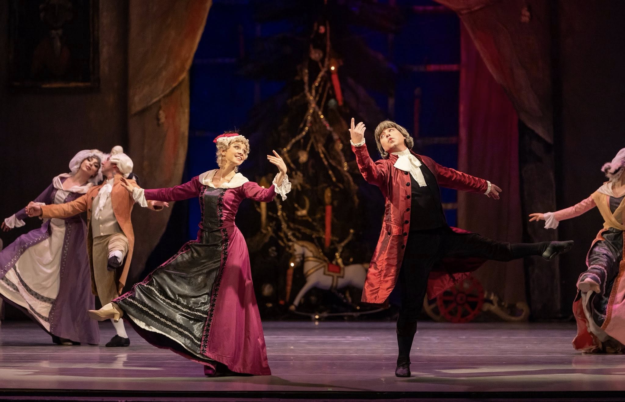 Снимка: ЛЕШНИКОТРОШАЧКАТА / THE NUTCRACKER by Pyotr Ilyich Tchaikovsky