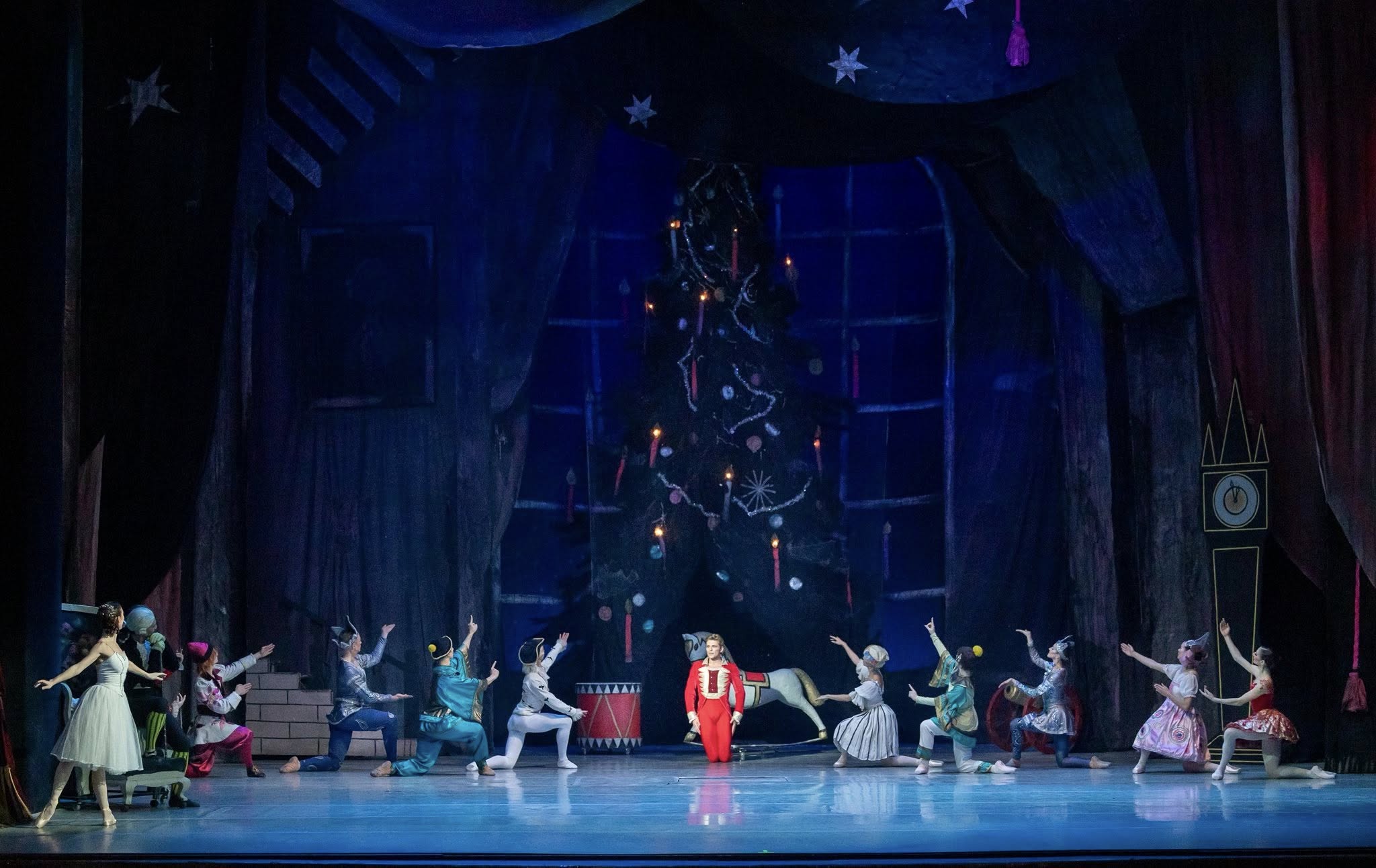 Снимка: ЛЕШНИКОТРОШАЧКАТА / THE NUTCRACKER by Pyotr Ilyich Tchaikovsky