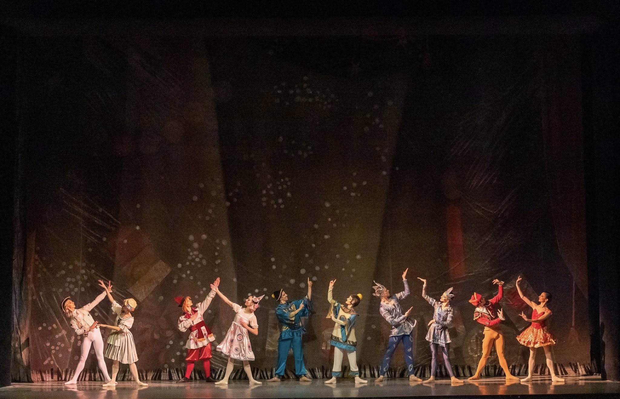 Снимка: ЛЕШНИКОТРОШАЧКАТА / THE NUTCRACKER by Pyotr Ilyich Tchaikovsky