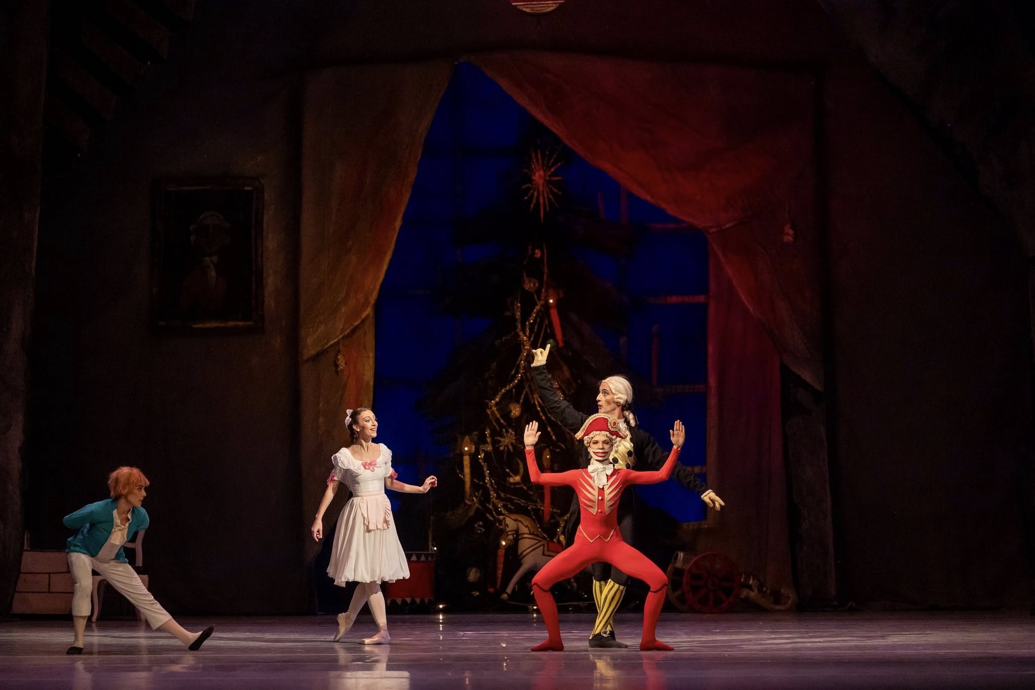 Снимка: ЛЕШНИКОТРОШАЧКАТА / THE NUTCRACKER by Pyotr Ilyich Tchaikovsky