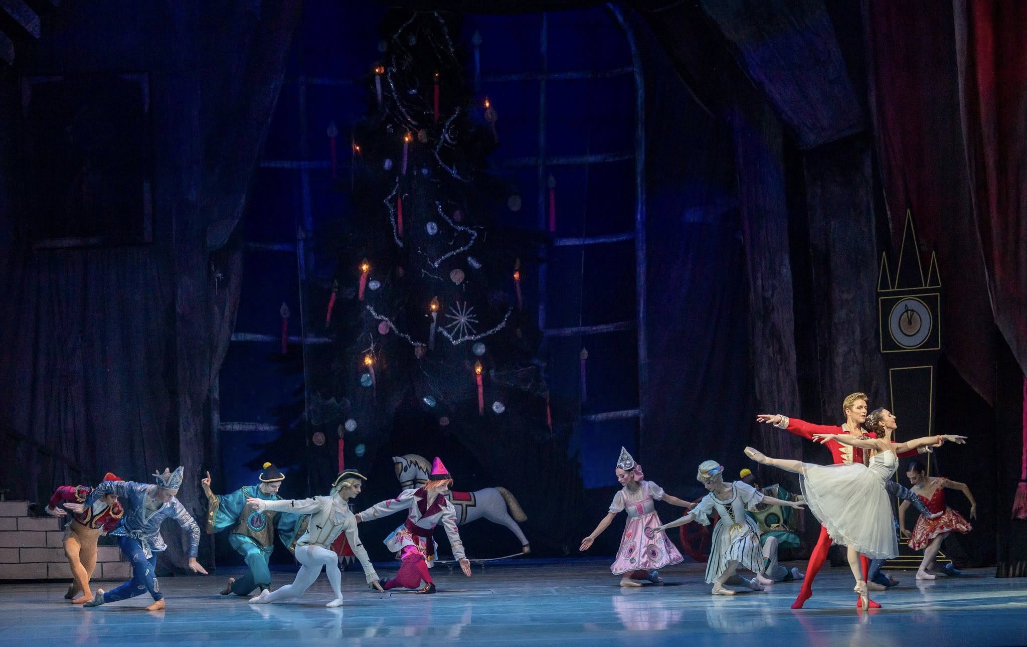 Снимка: ЛЕШНИКОТРОШАЧКАТА / THE NUTCRACKER by Pyotr Ilyich Tchaikovsky