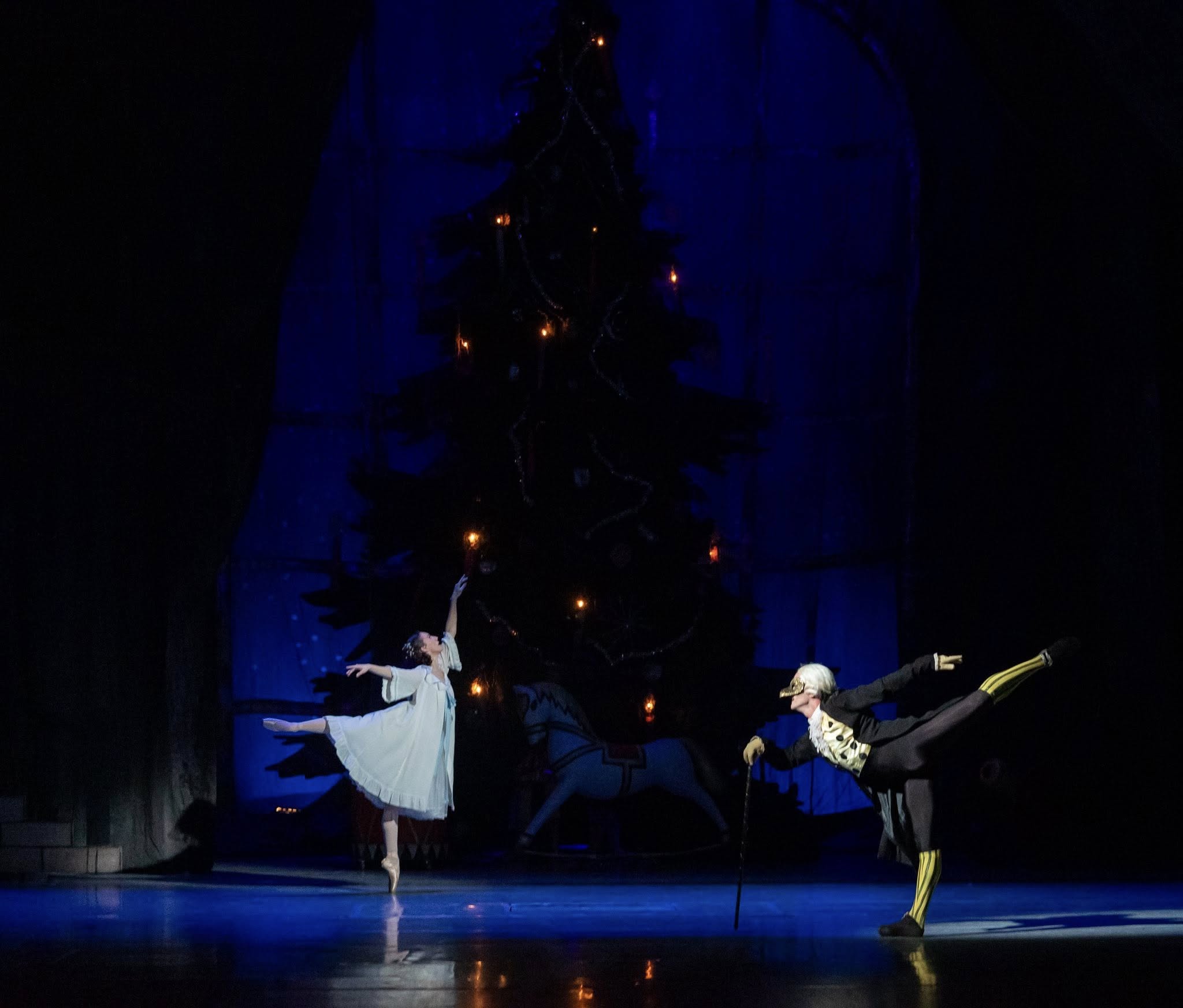 Снимка: ЛЕШНИКОТРОШАЧКАТА / THE NUTCRACKER by Pyotr Ilyich Tchaikovsky