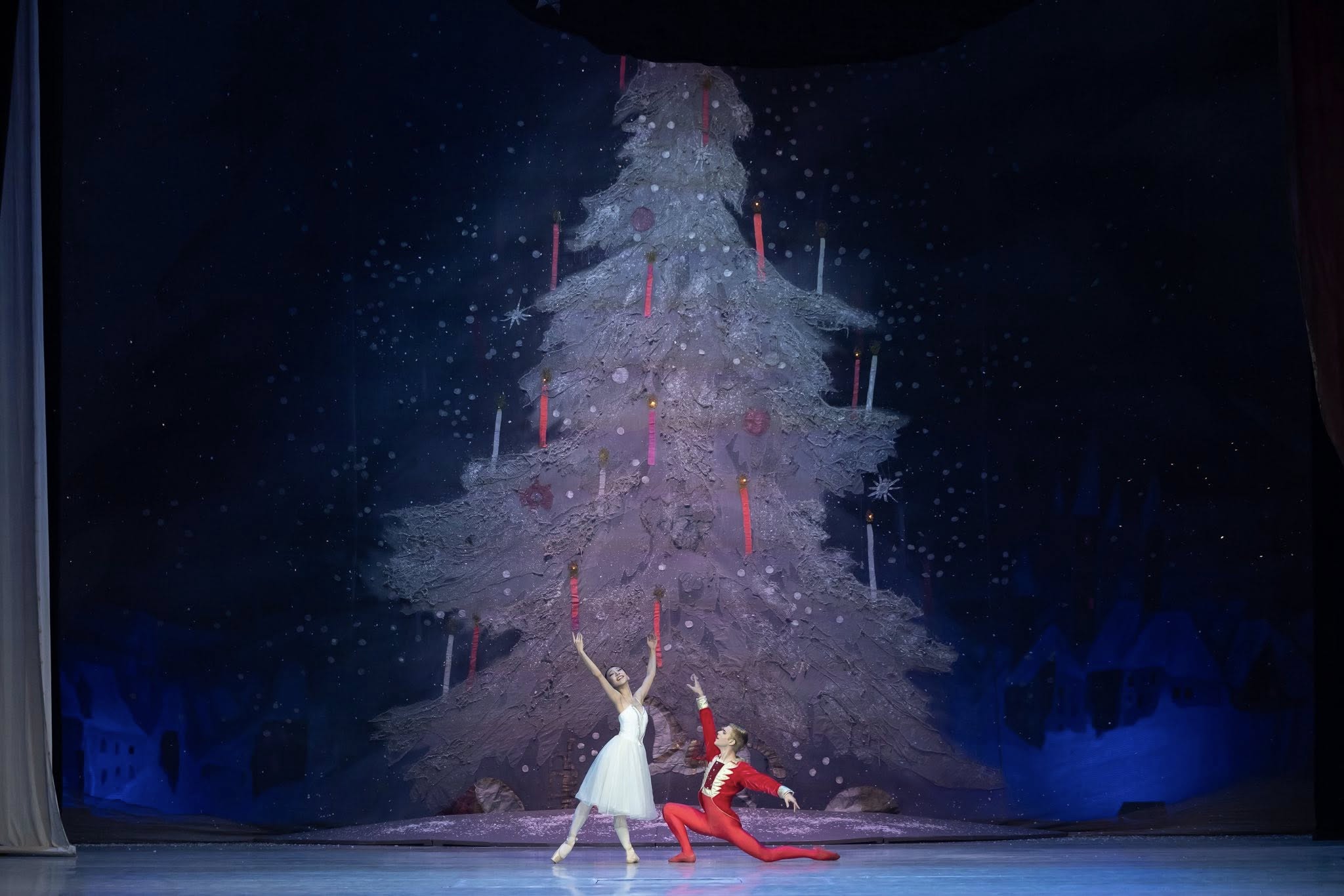 Снимка: ЛЕШНИКОТРОШАЧКАТА / THE NUTCRACKER by Pyotr Ilyich Tchaikovsky